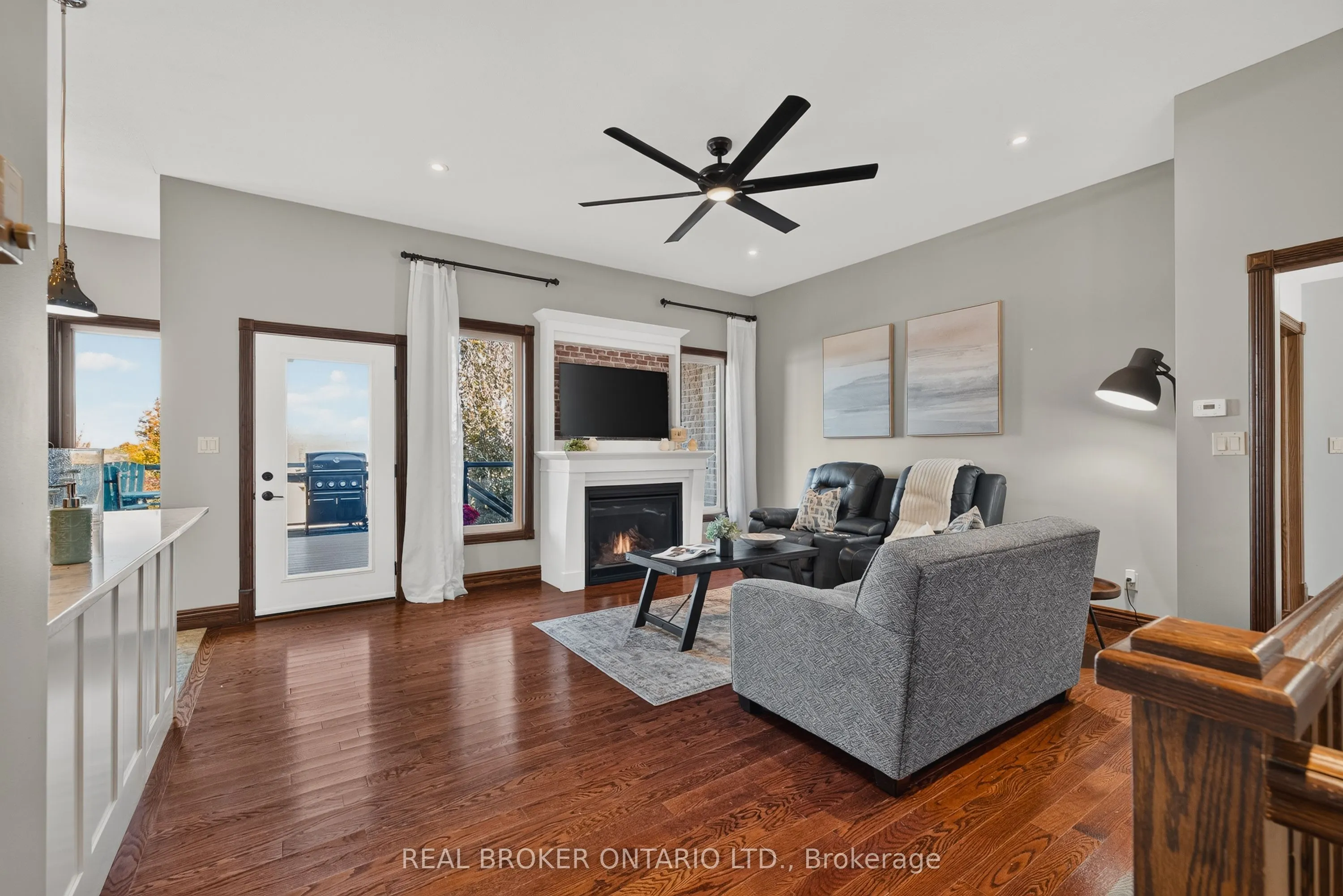 9161 Wellington Road 5