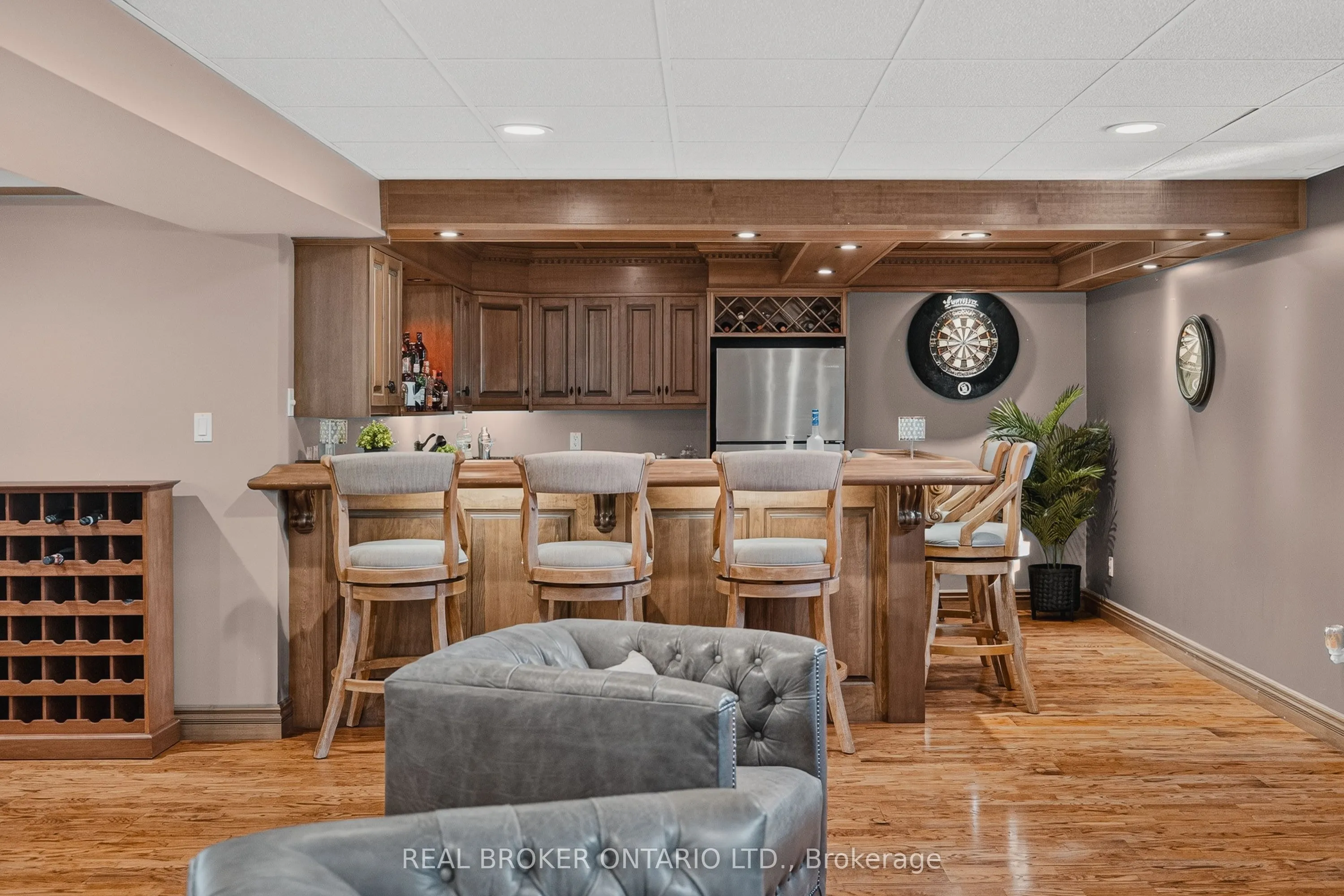 9161 Wellington Road 5