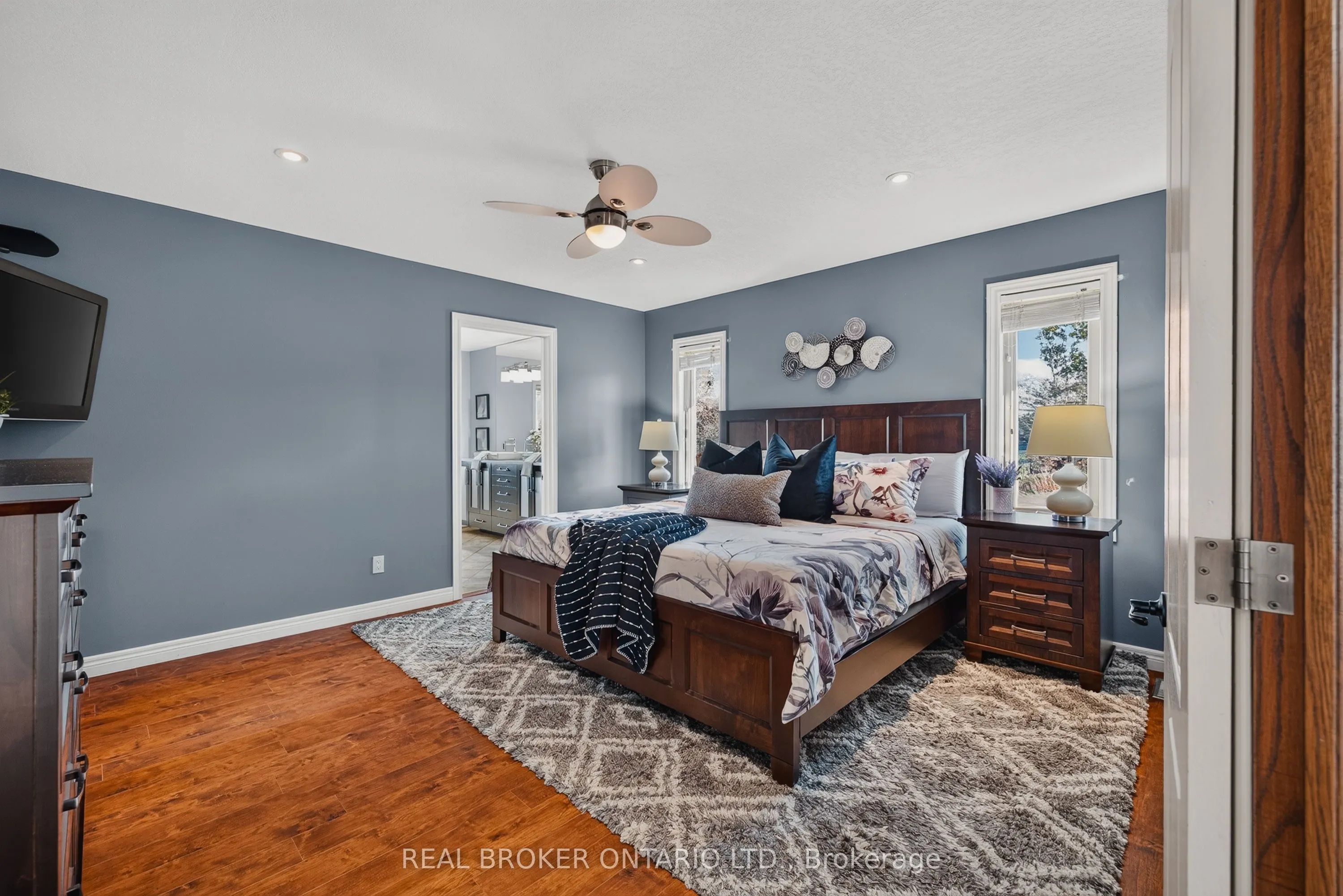 9161 Wellington Road 5