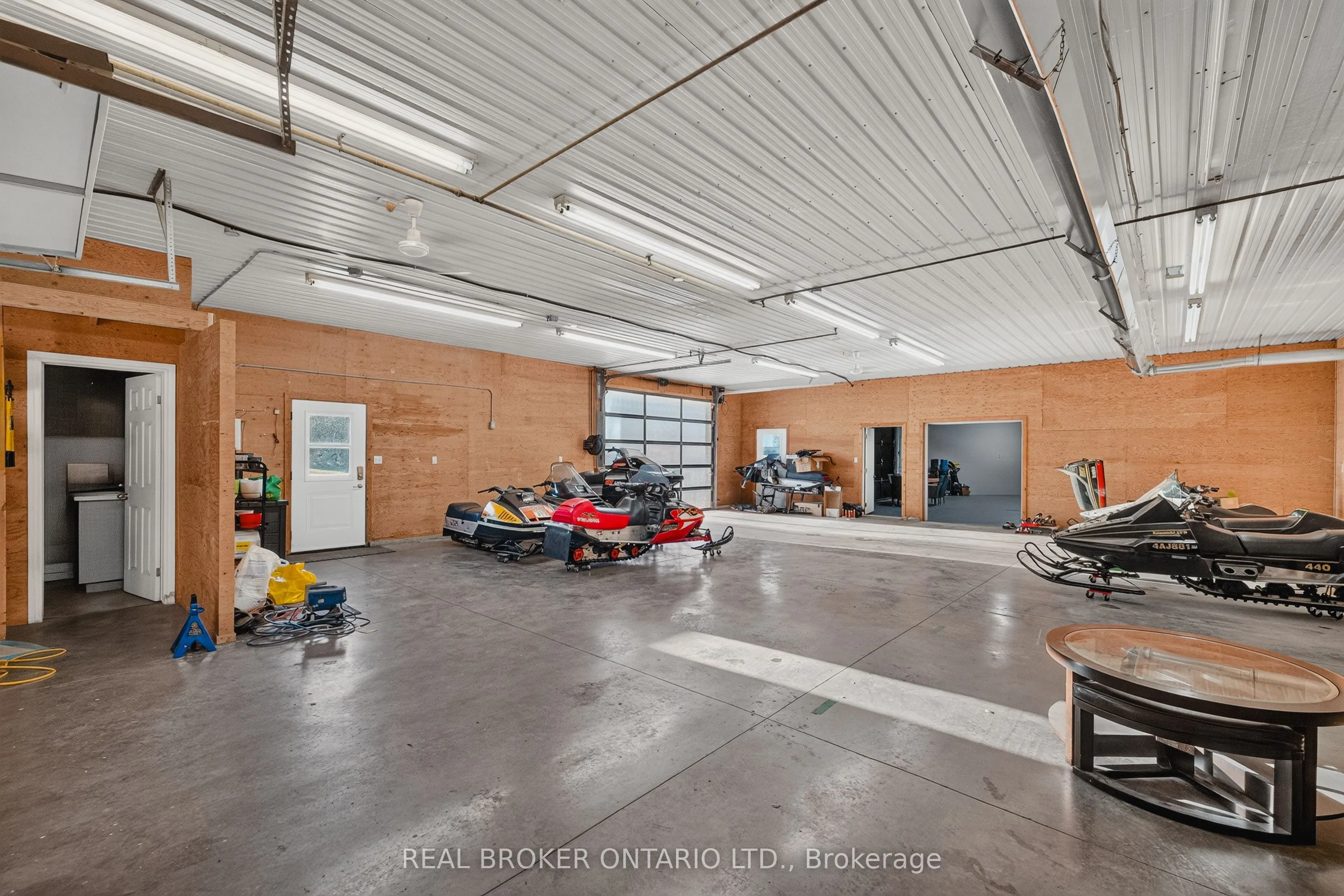 9161 Wellington Road 5
