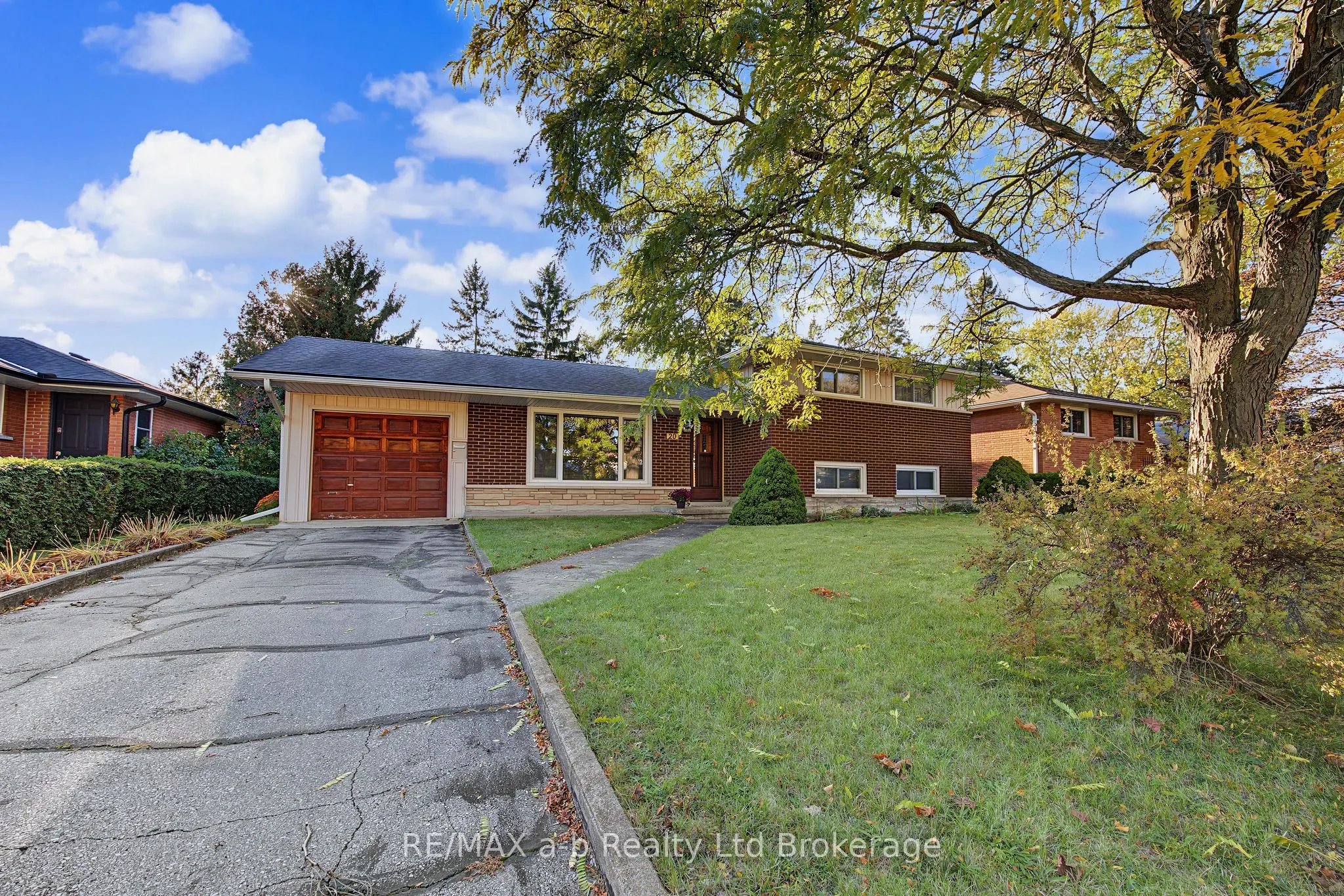 20 Pinecrest Avenue