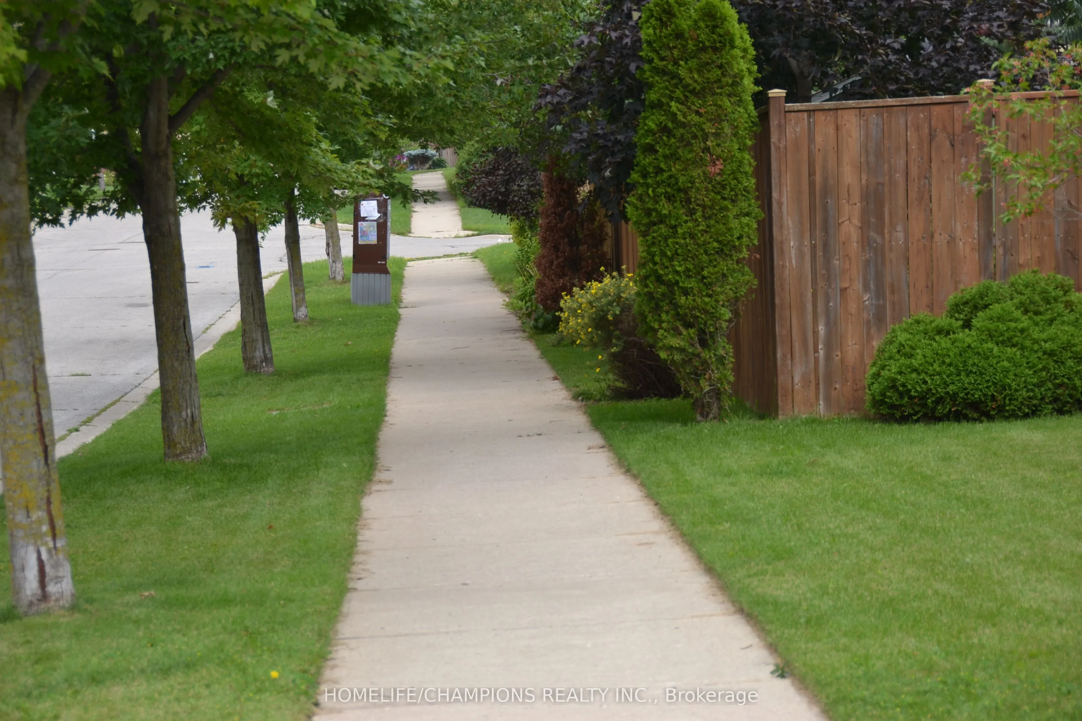 132 Henhoeffer Crescent
