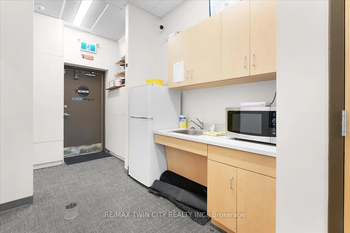450 Columbia Street West Street W #3