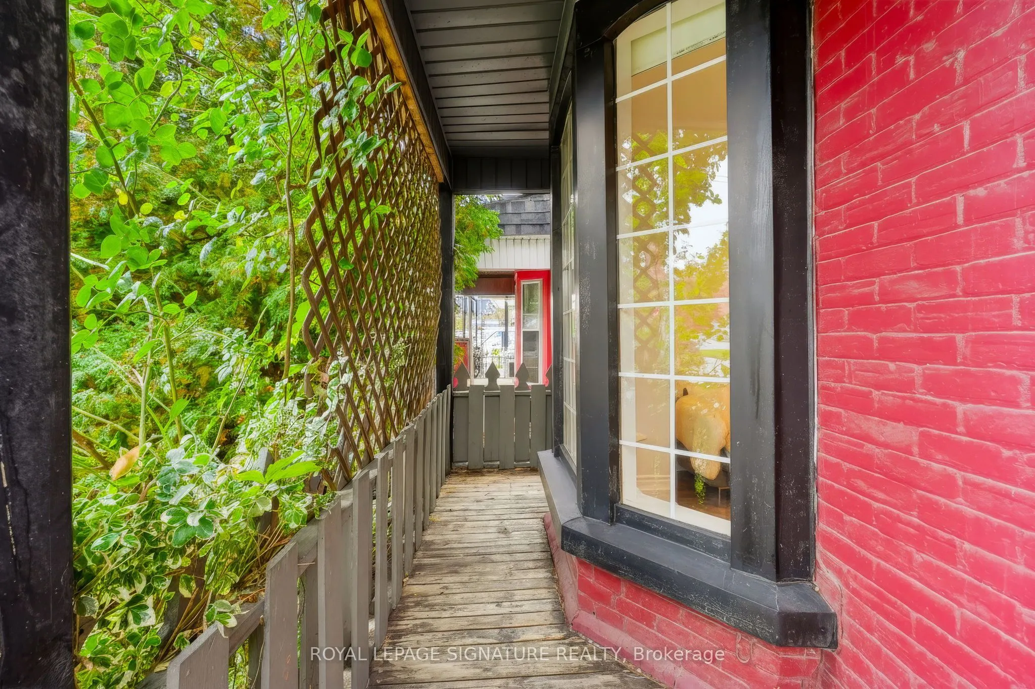 80 Tisdale Street N