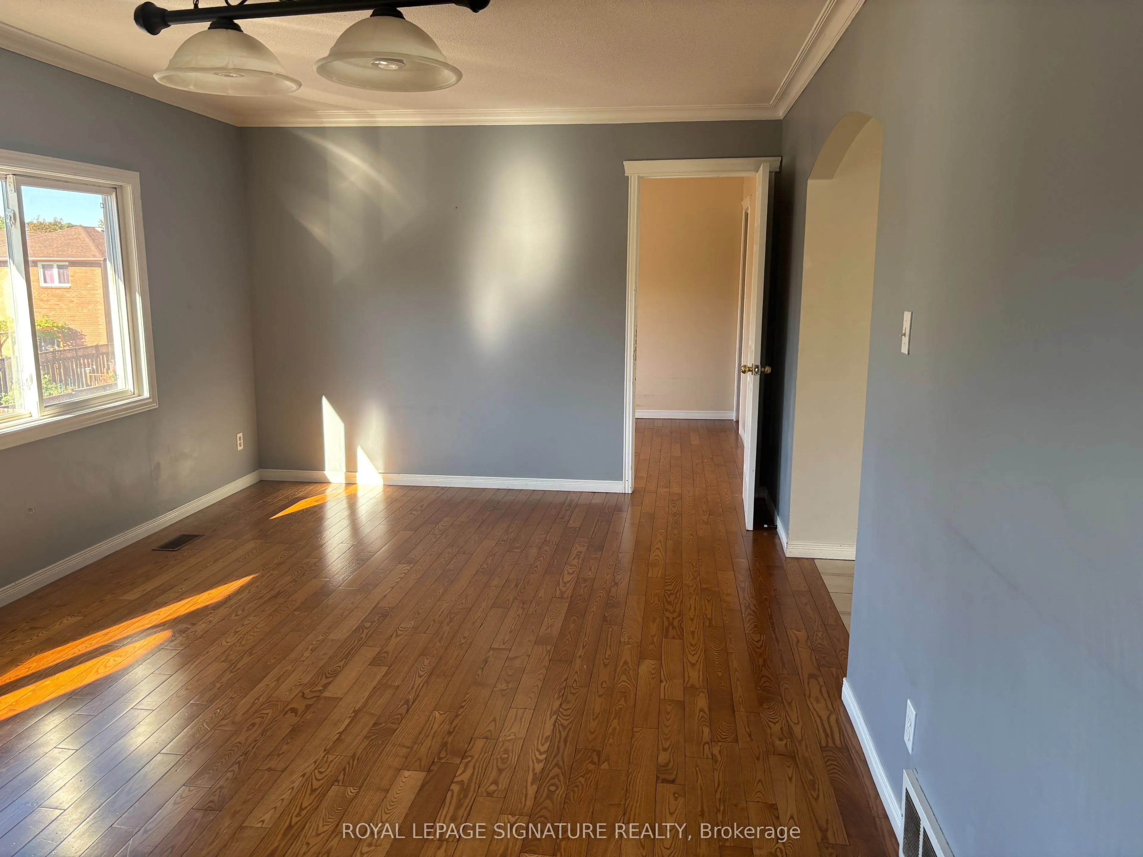 232 Barton Street #Upper