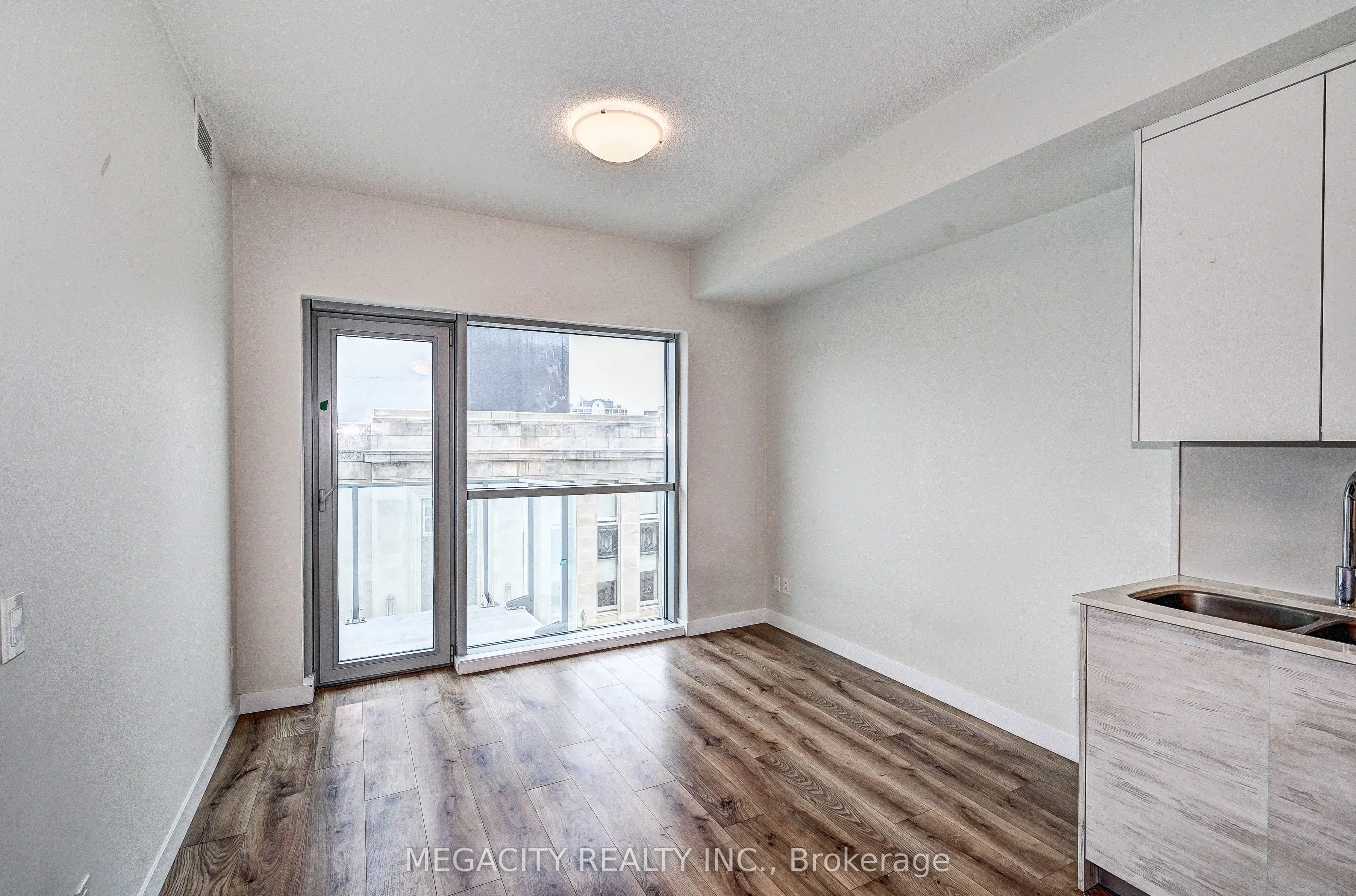 60 Frederick Street #305