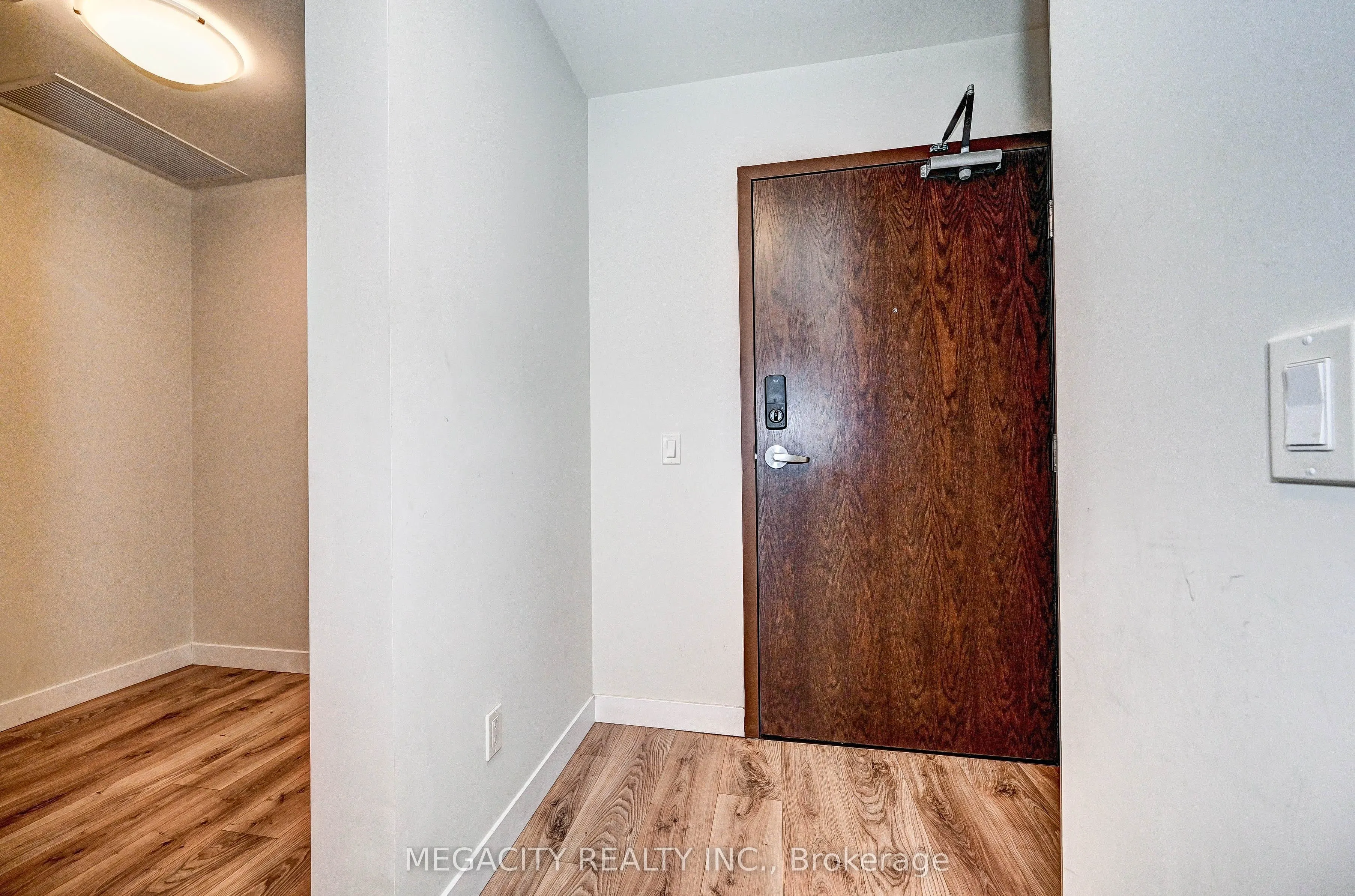 60 Frederick Street #305