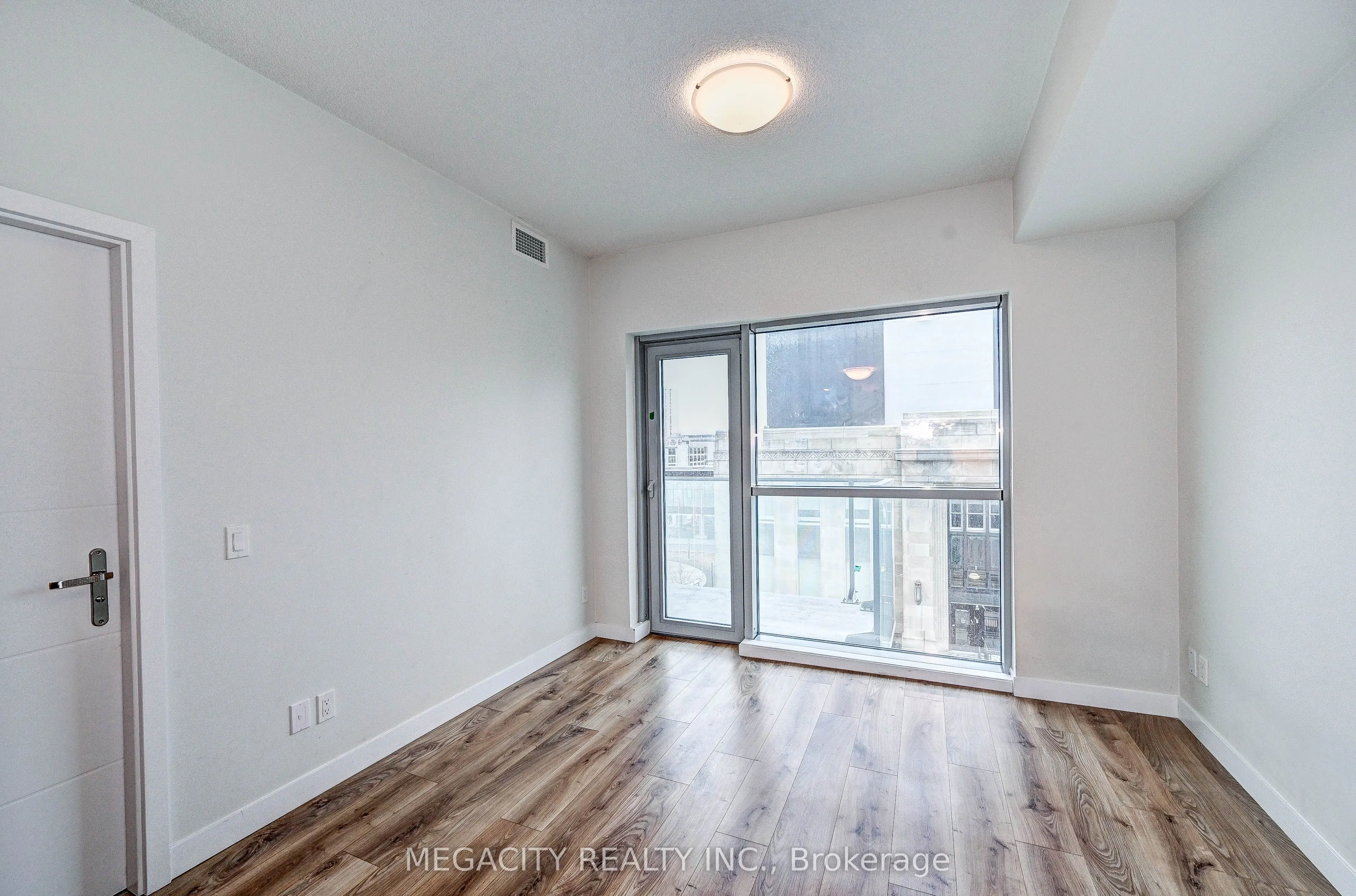 60 Frederick Street #305