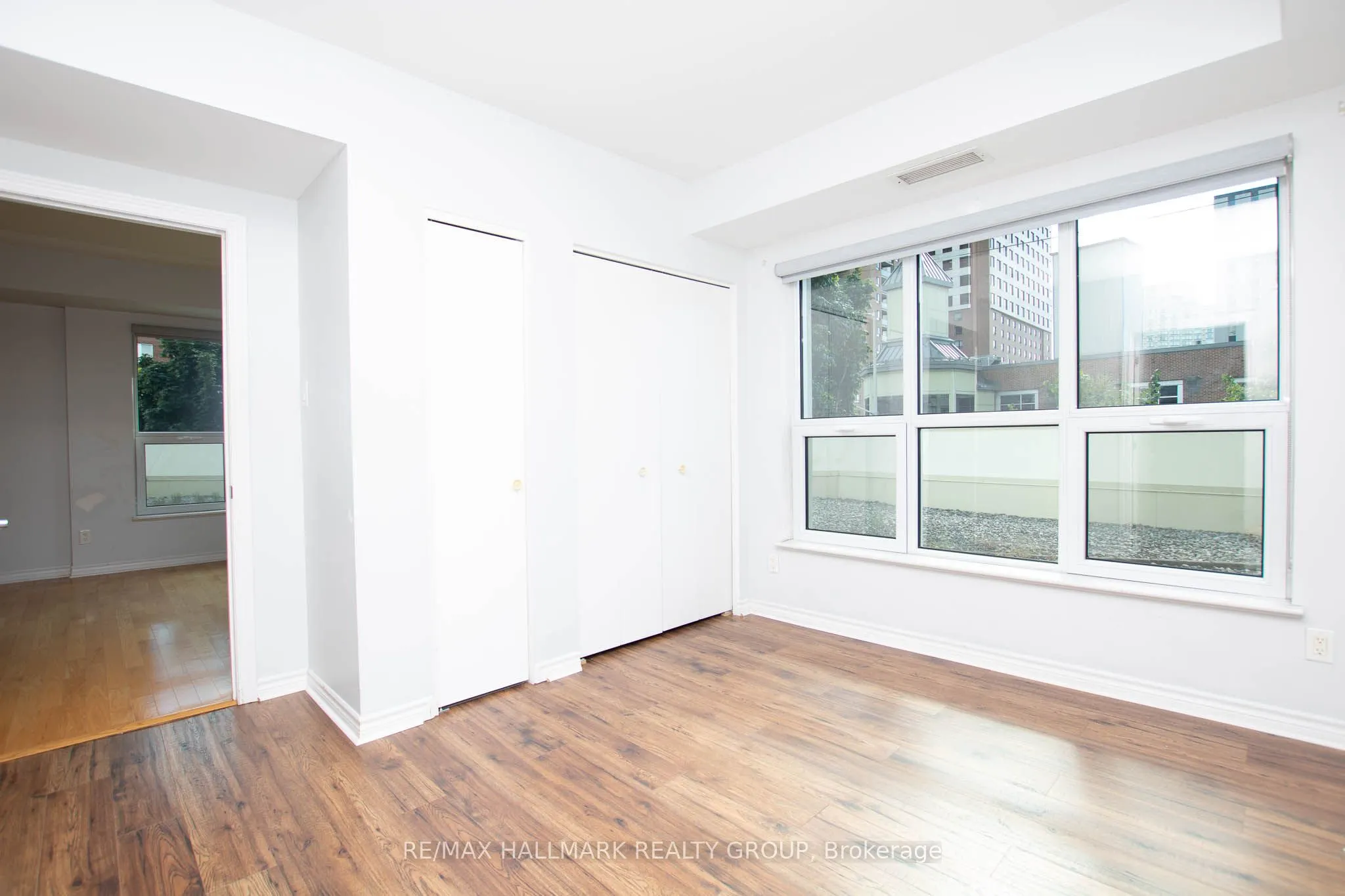 200 Rideau Street #207