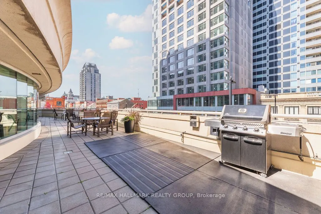 200 Rideau Street #207
