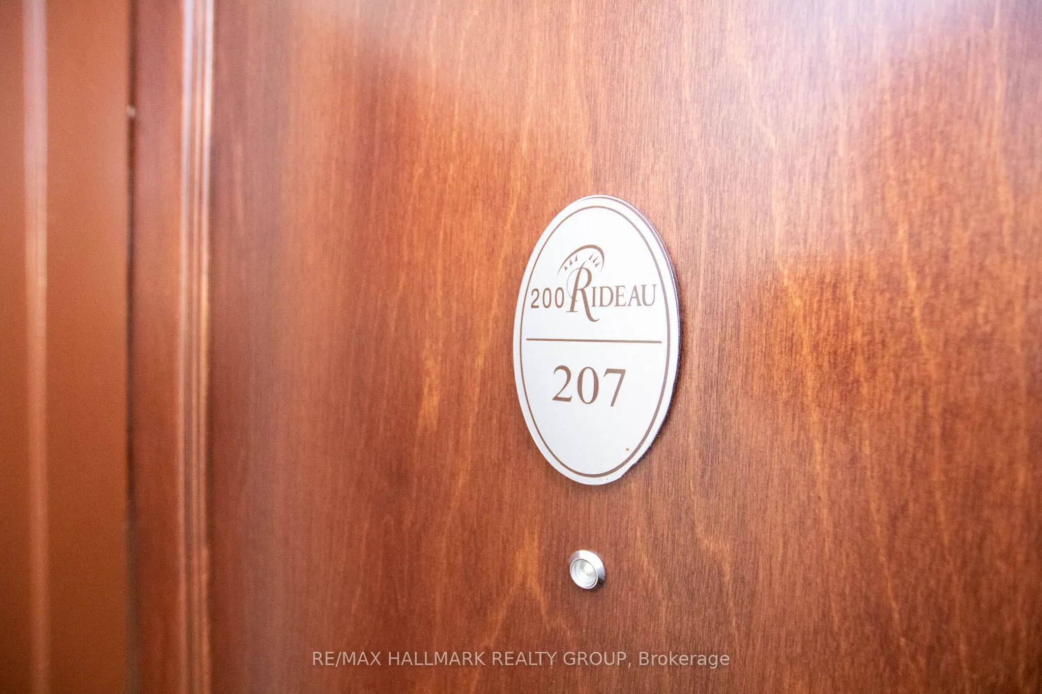 200 Rideau Street #207