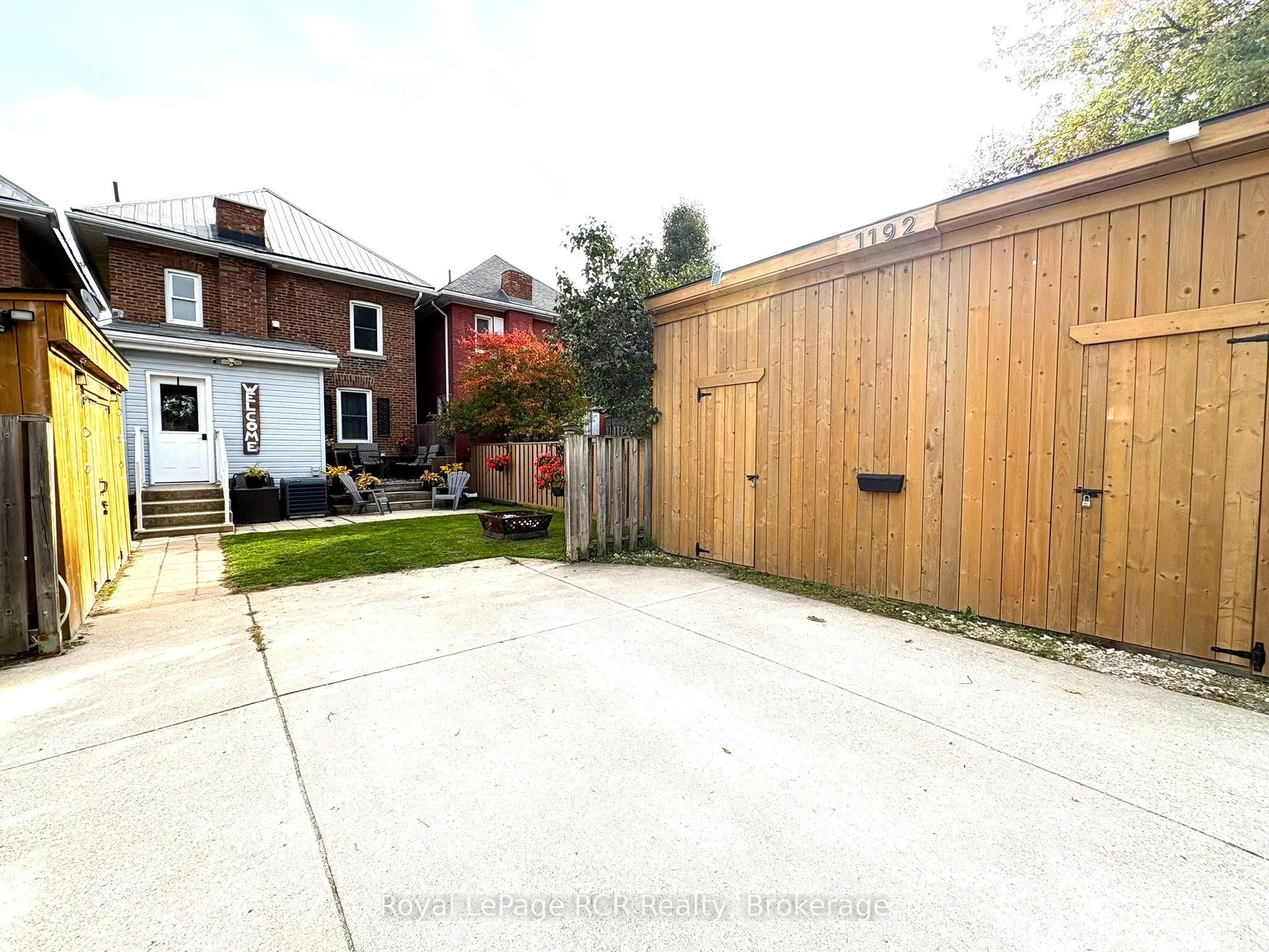 1192 2nd Avenue W