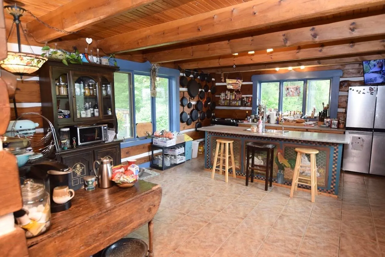 4517 Highway 17