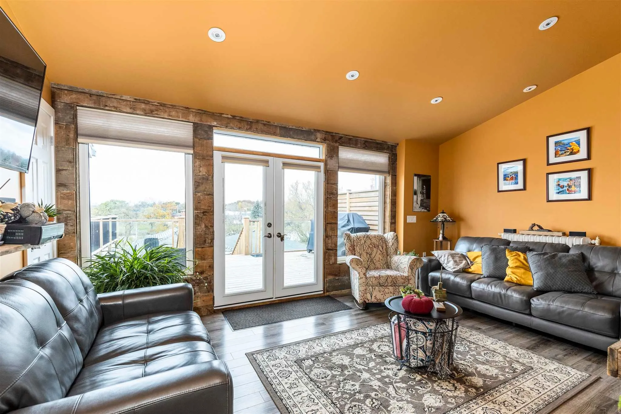 7 Woodward Avenue