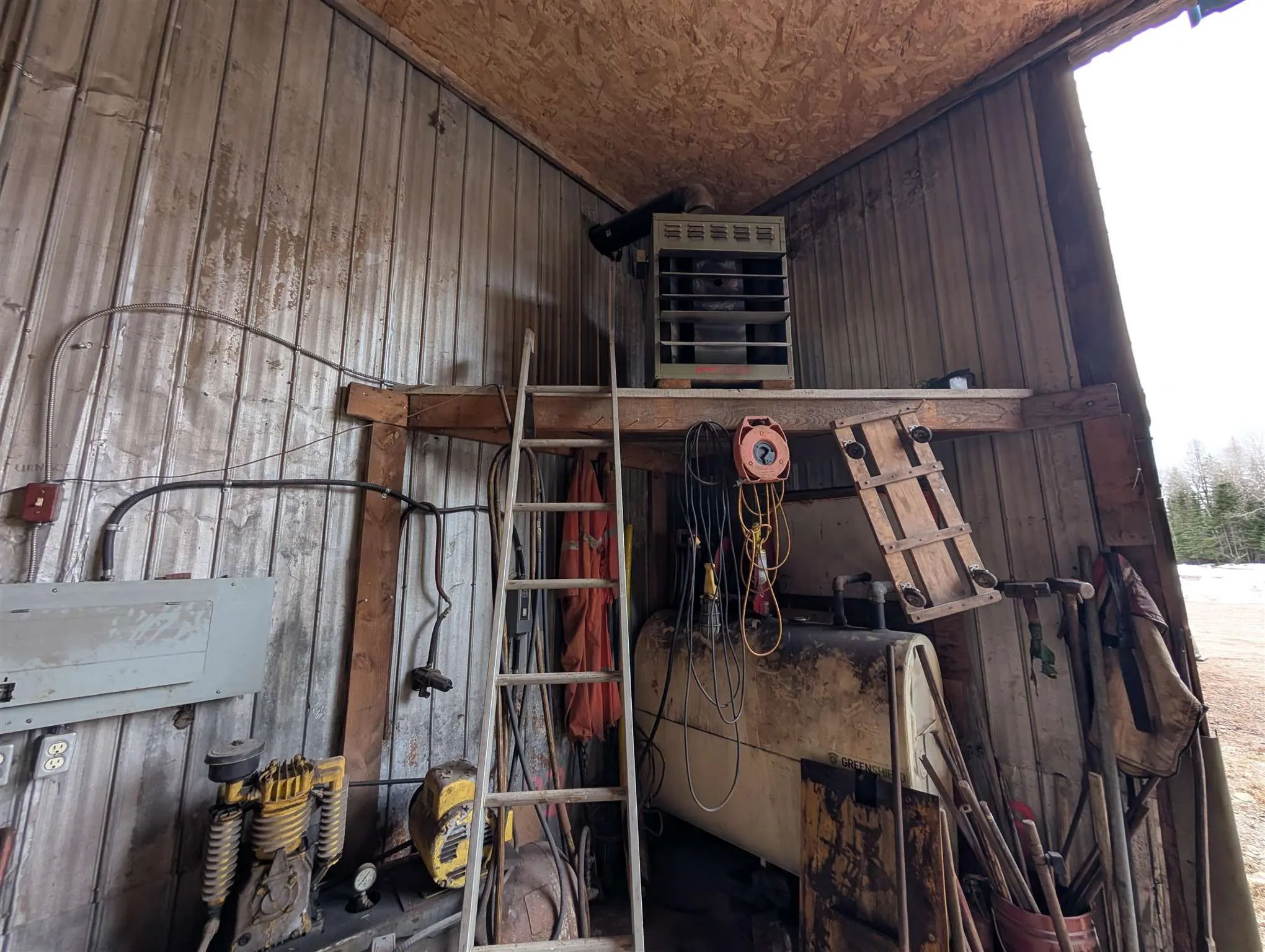 Lease MAN576 Highway 101