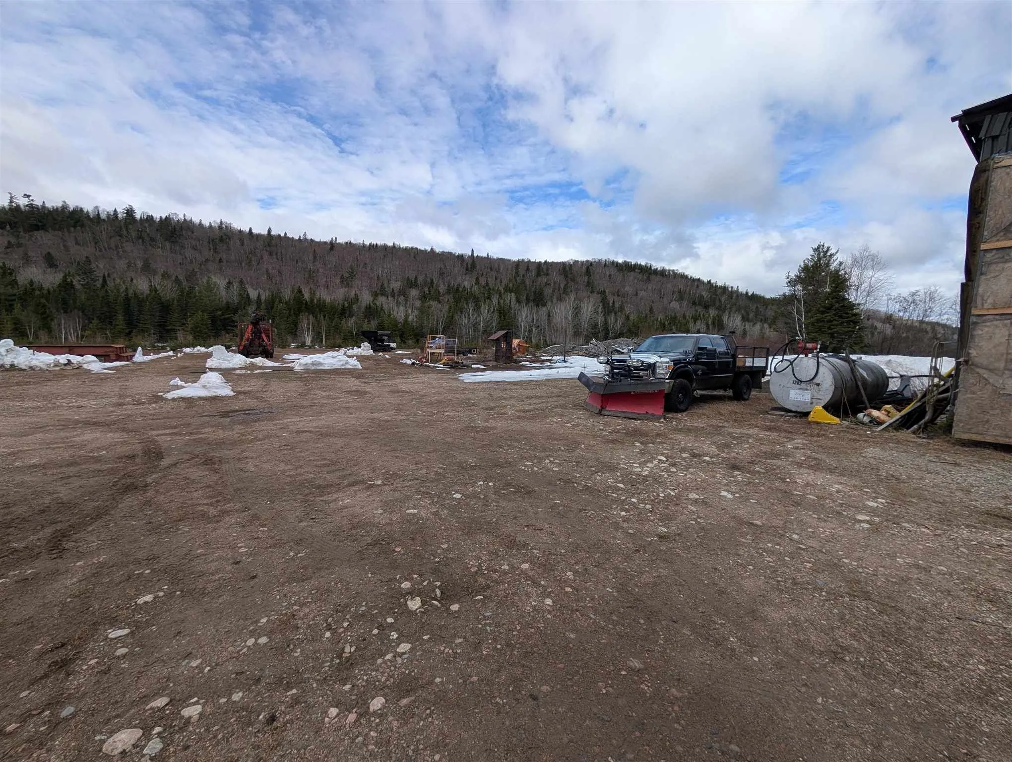 Lease MAN576 Highway 101