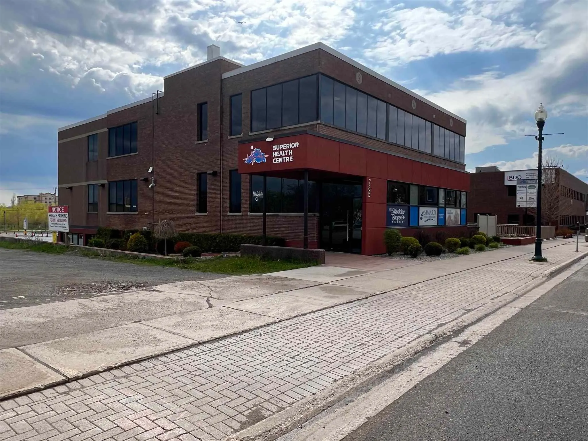 765 Queen Street