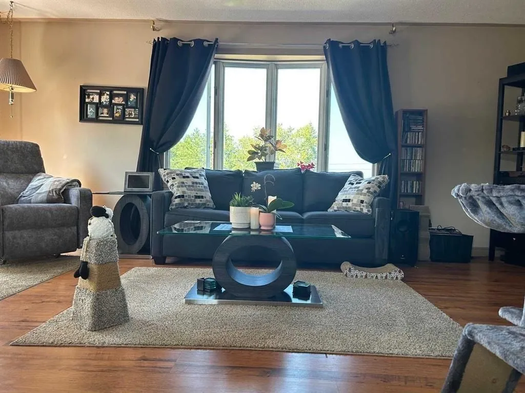 3120 Marks Street