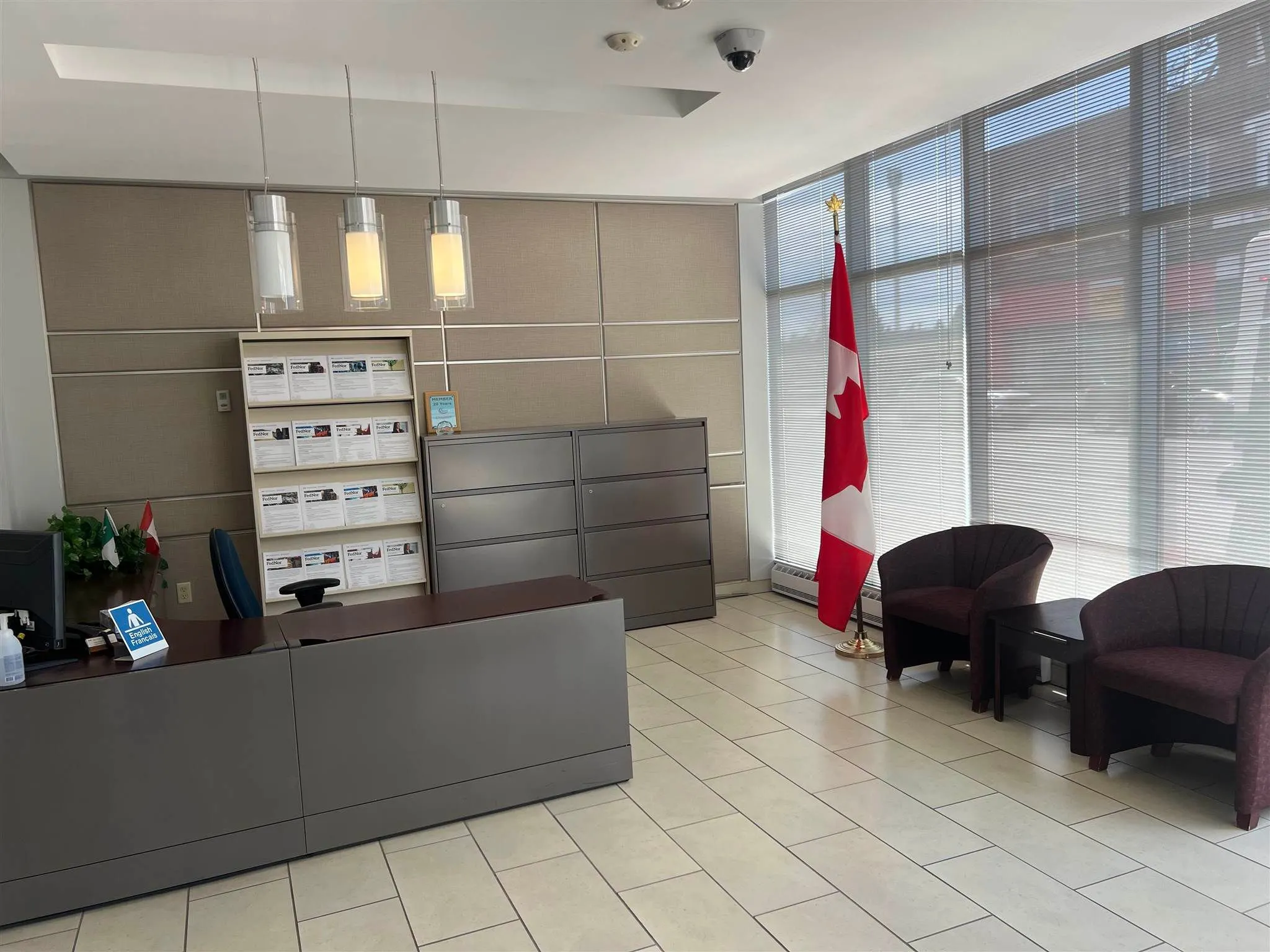 2-8 Queen Street E