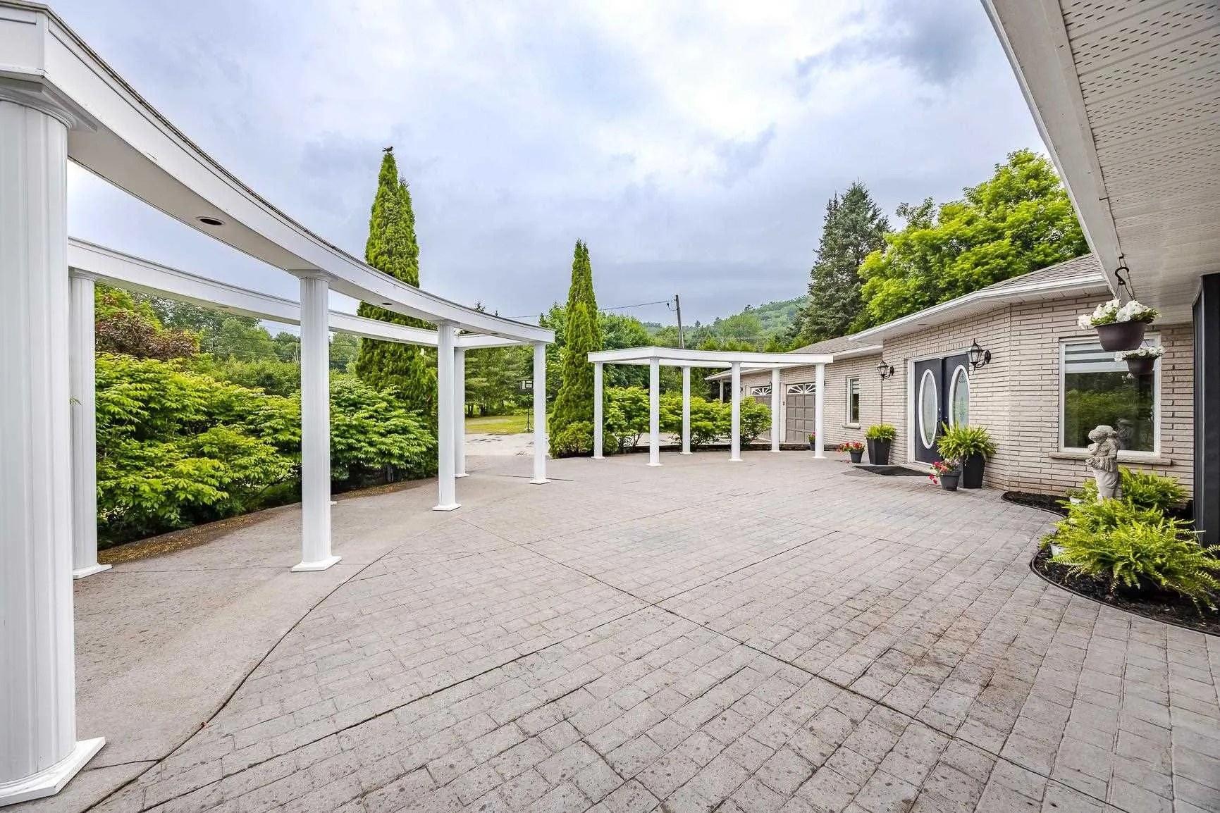 840 Walls Road