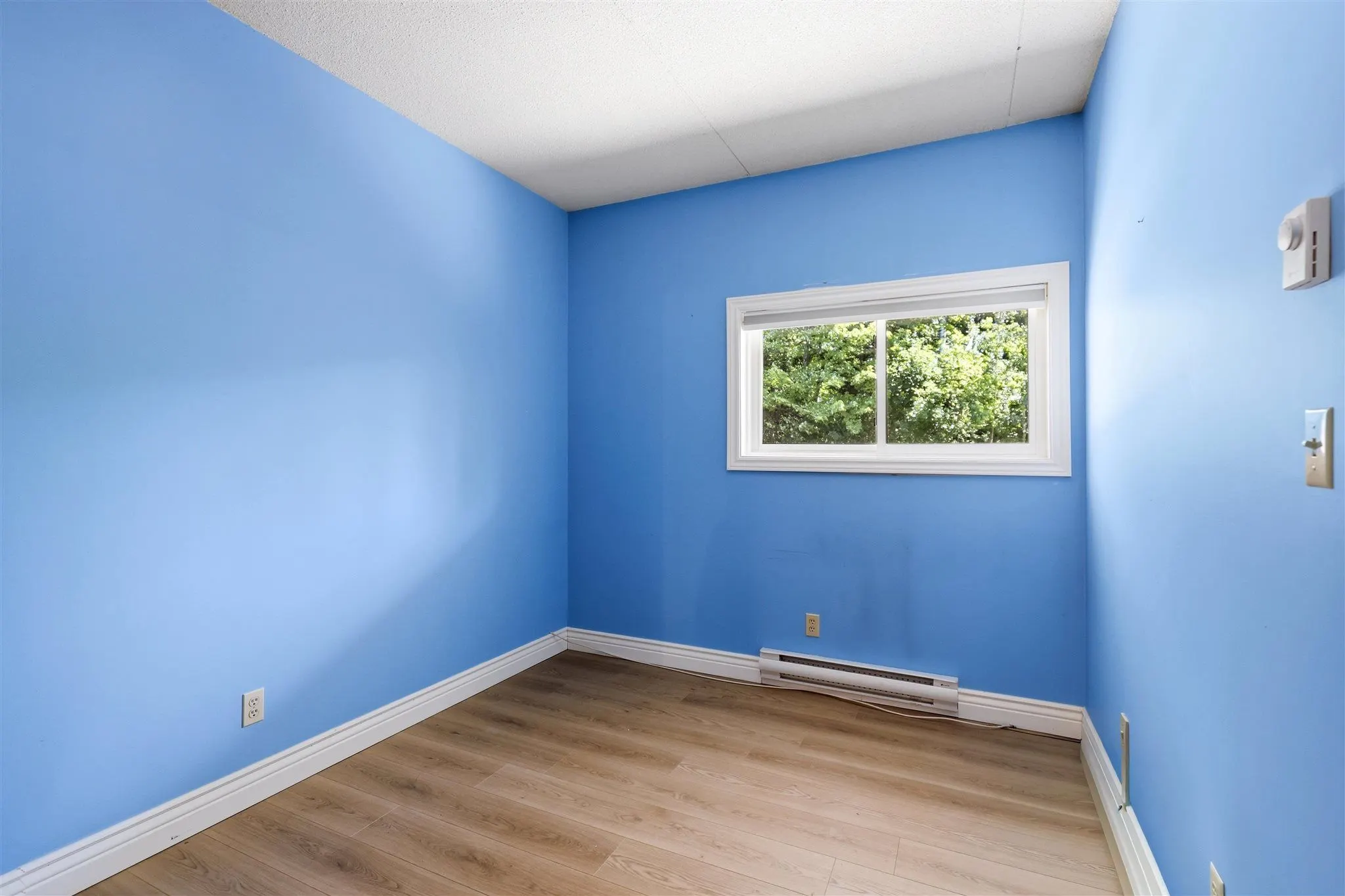 313 MacDonald Avenue #211