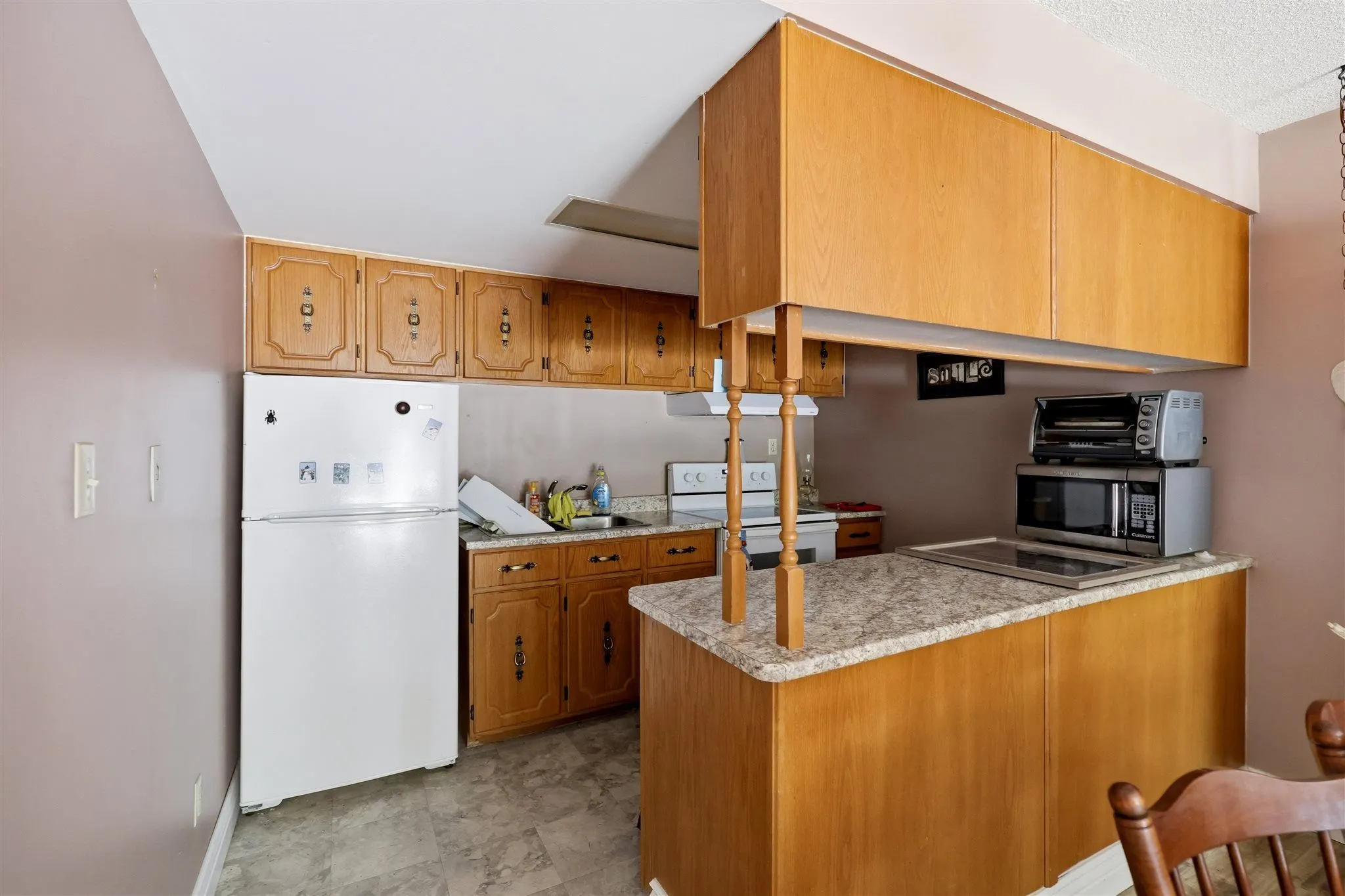 313 MacDonald Avenue #211