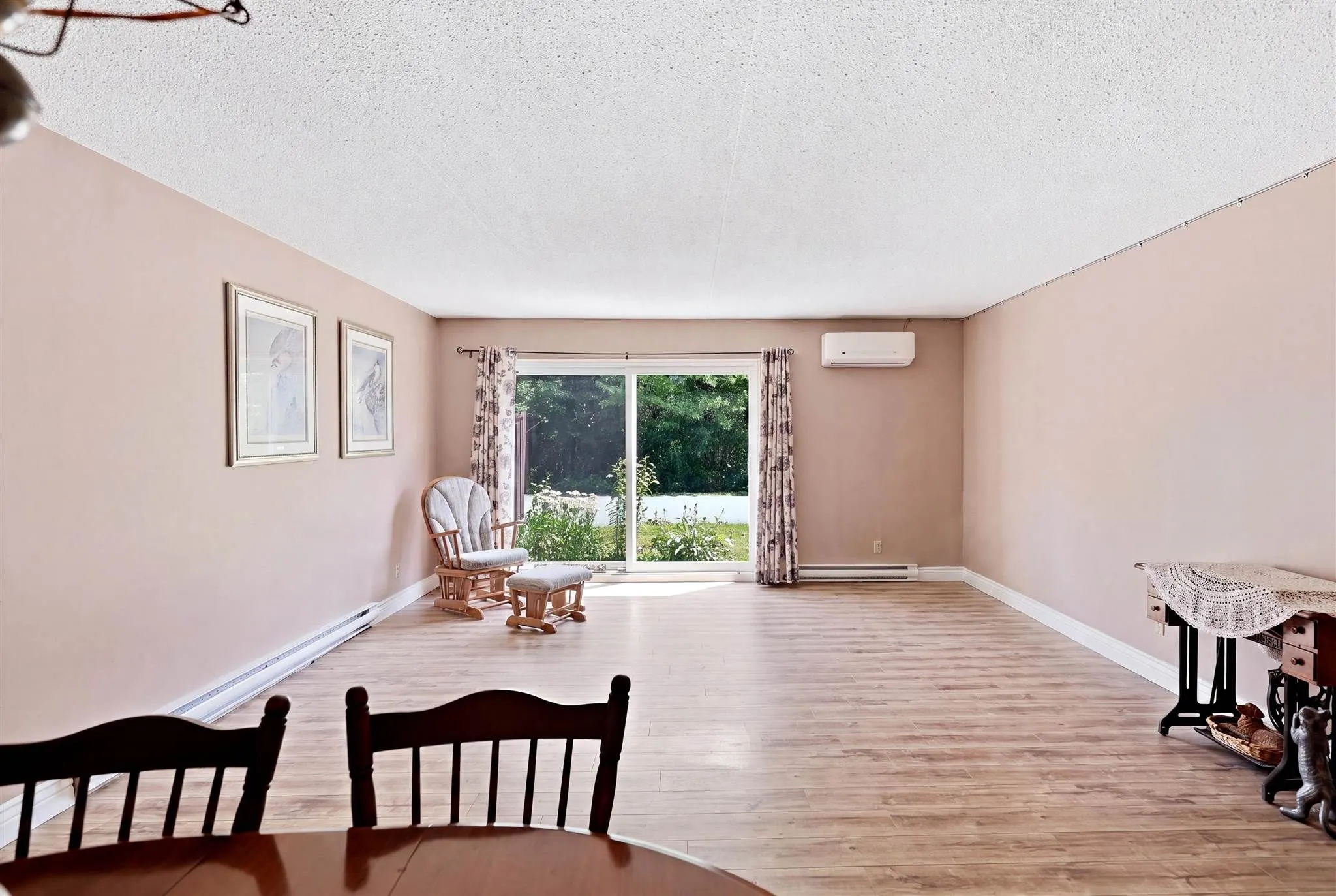313 MacDonald Avenue #211
