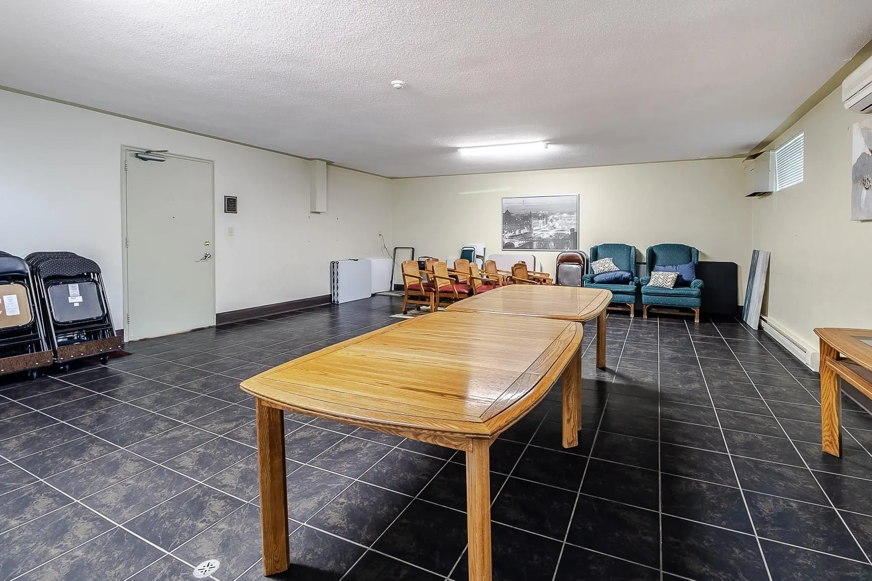 99 Pine Street #202