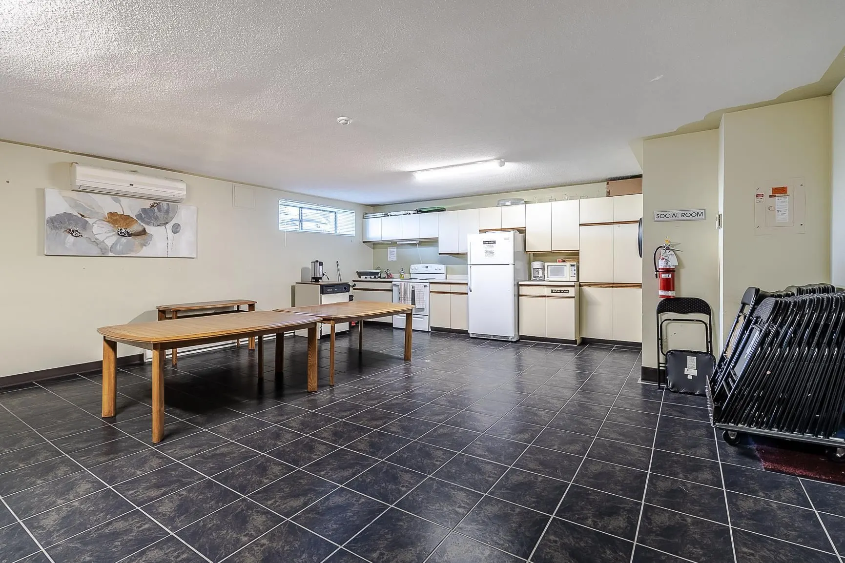 99 Pine Street #202