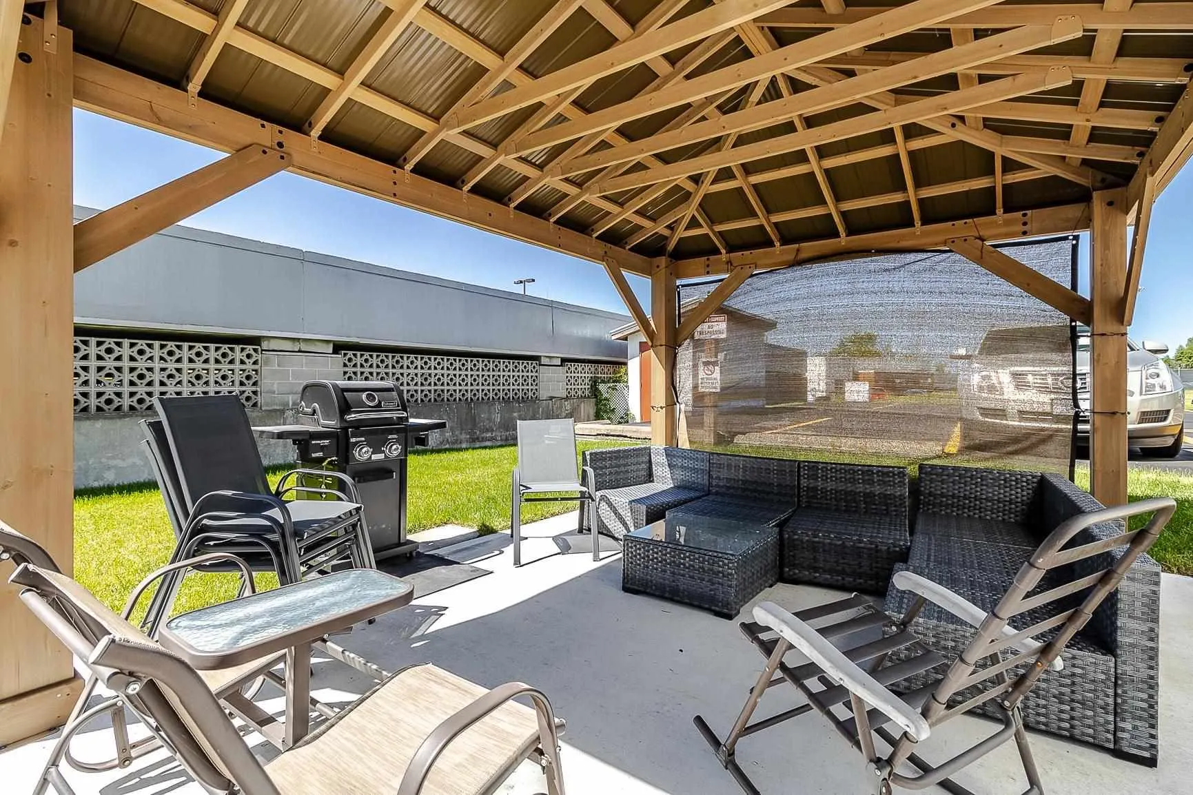 99 Pine Street #202
