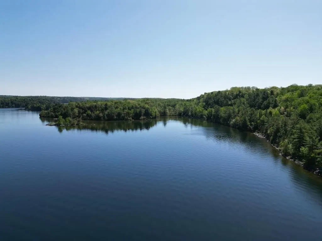 1016 Lauzon Village Road
