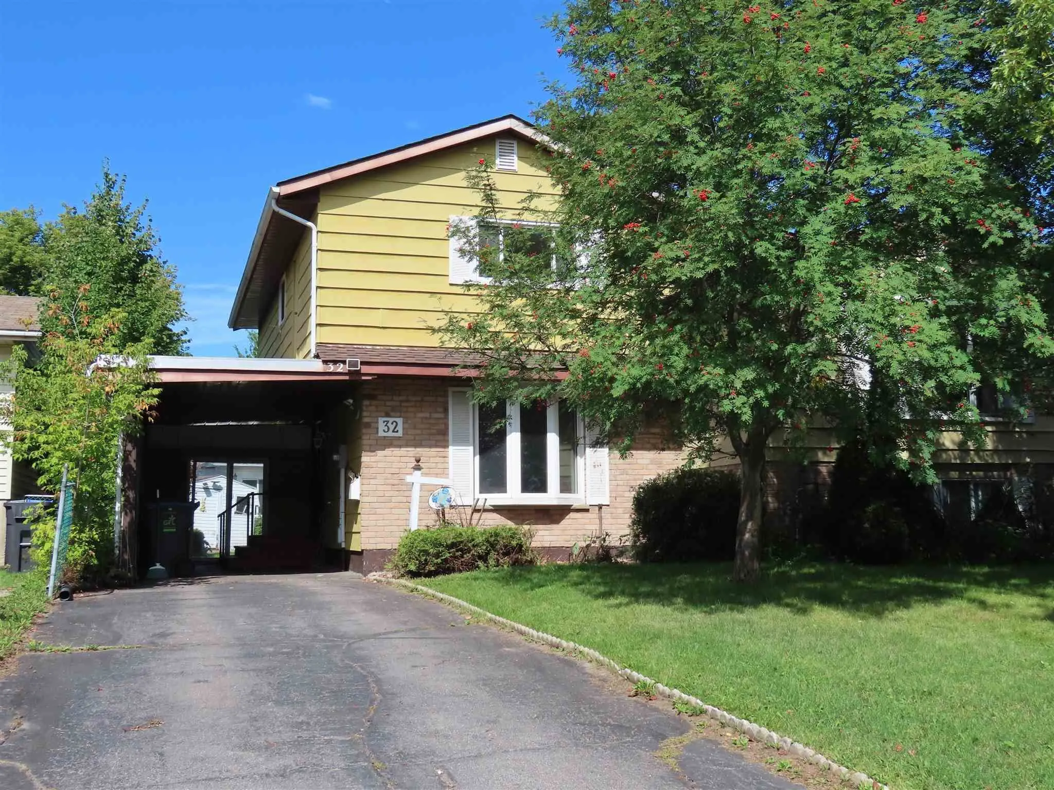 32 Breton Road