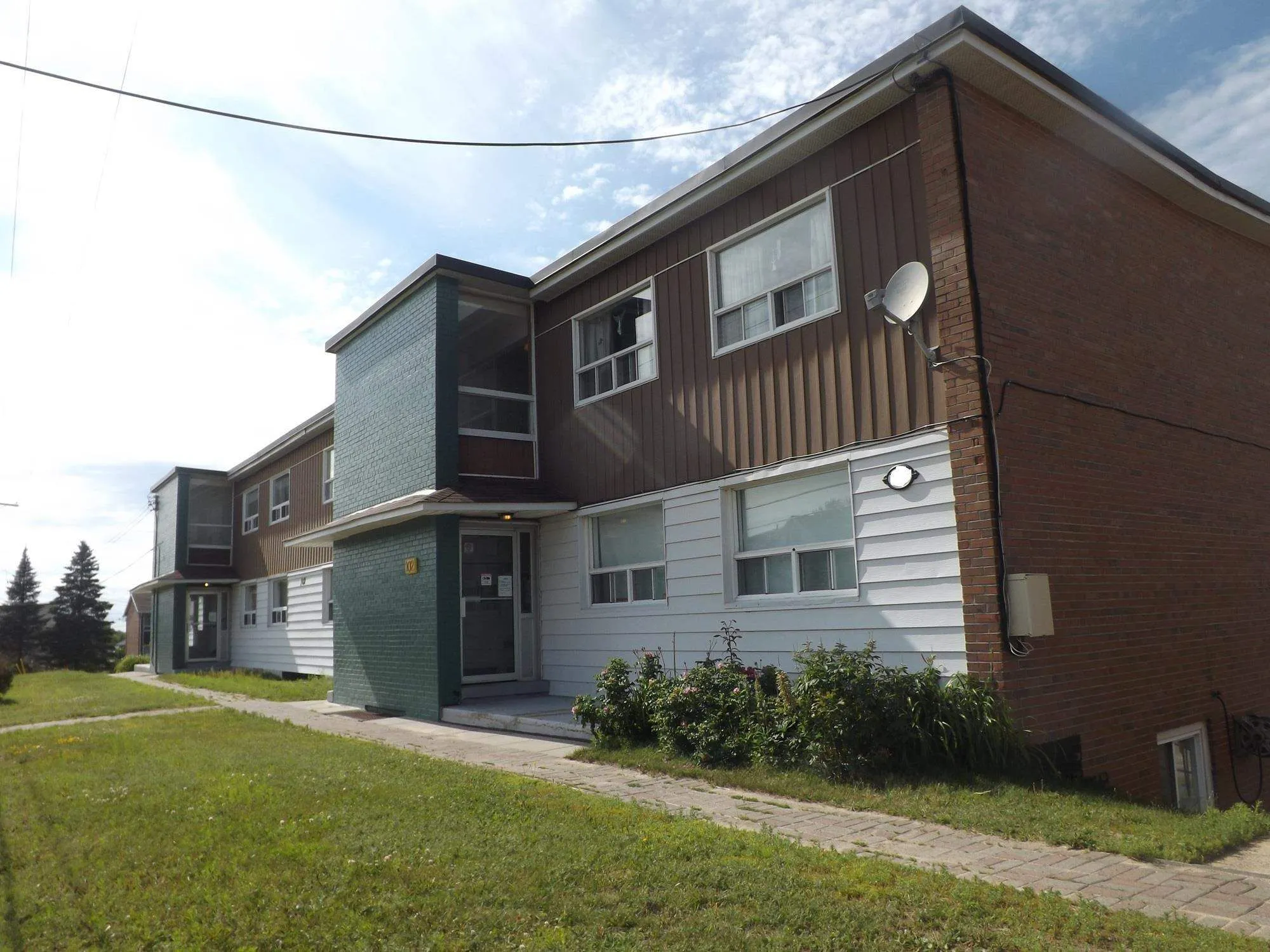 9-102 Hutchison Avenue