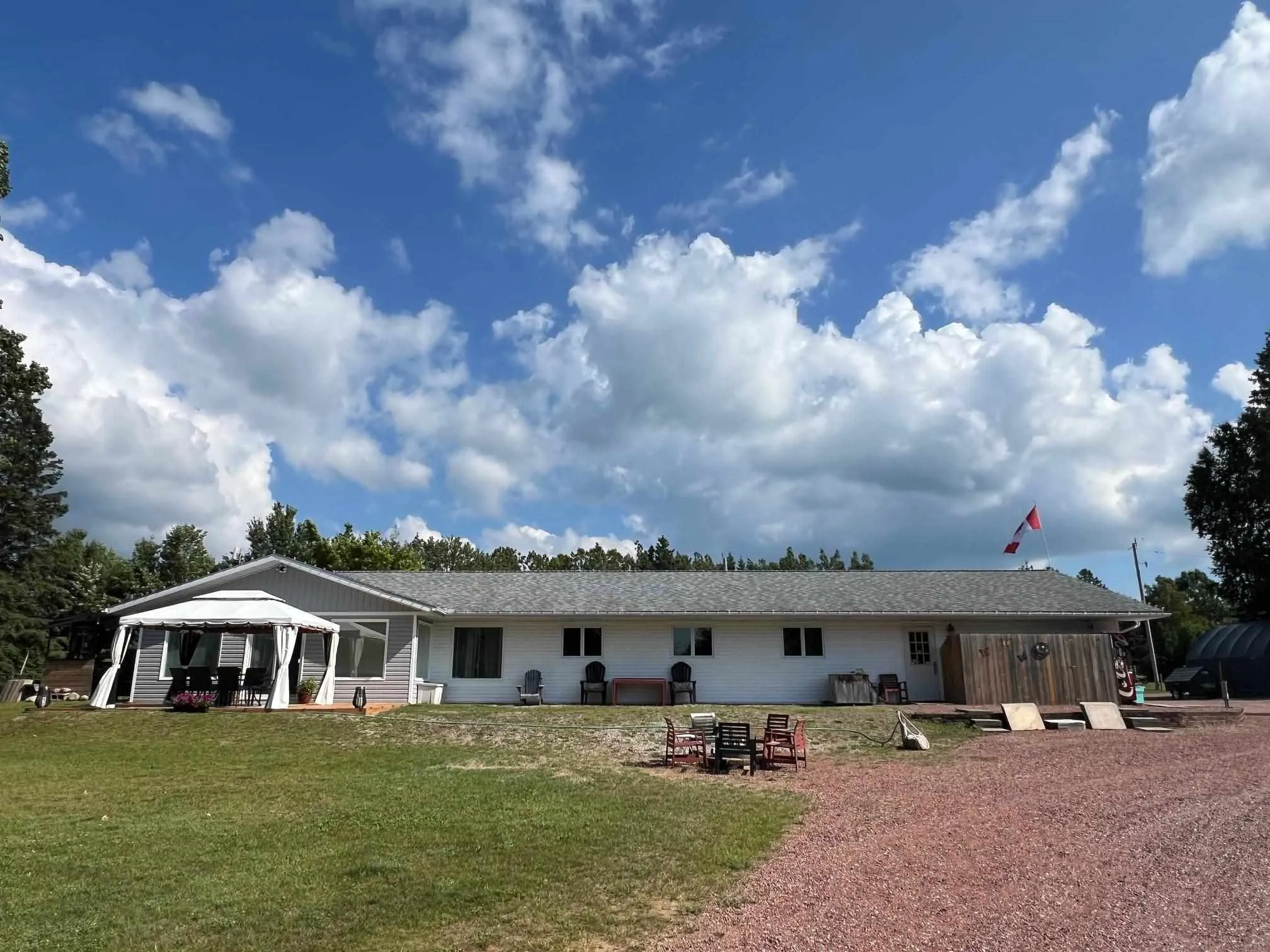 2233 Hilton Road