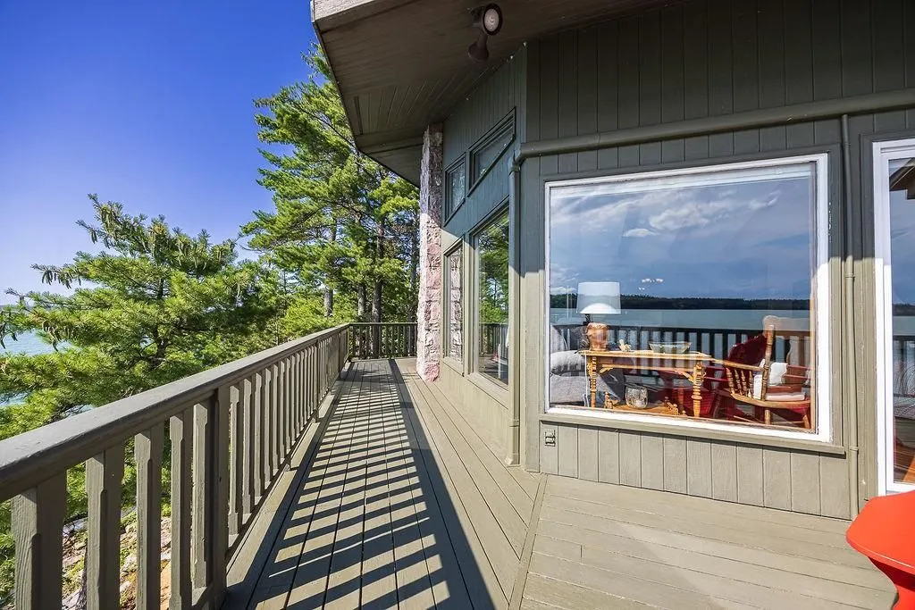 625 FINNS BAY Road