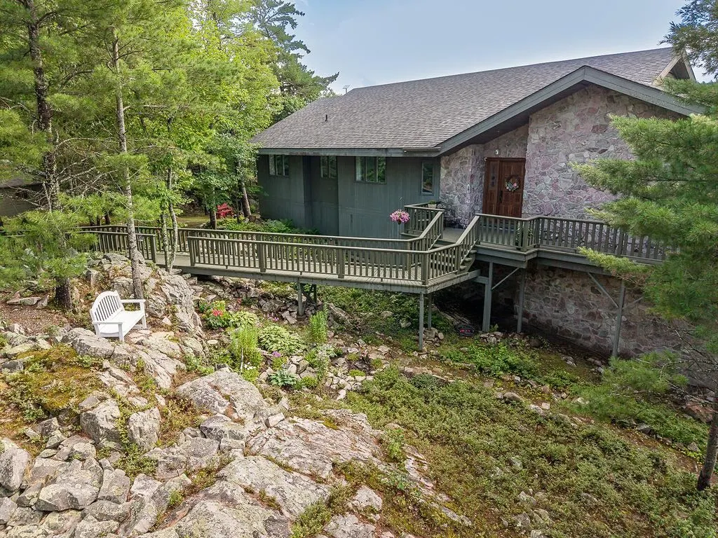 625 FINNS BAY Road