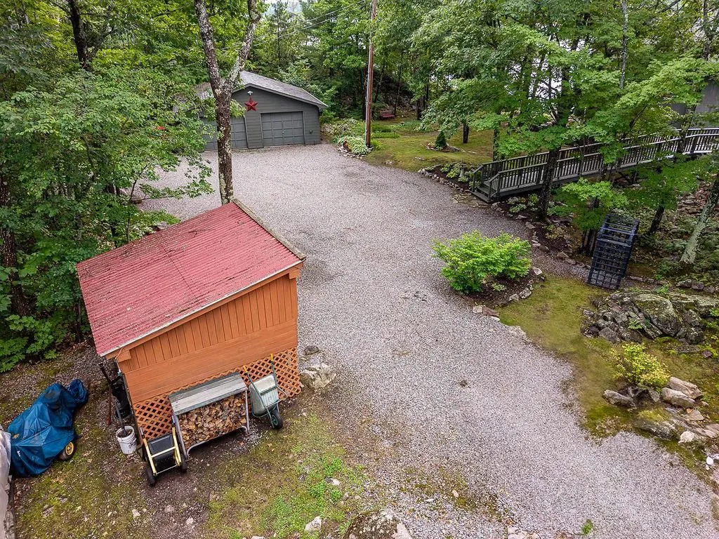 625 FINNS BAY Road