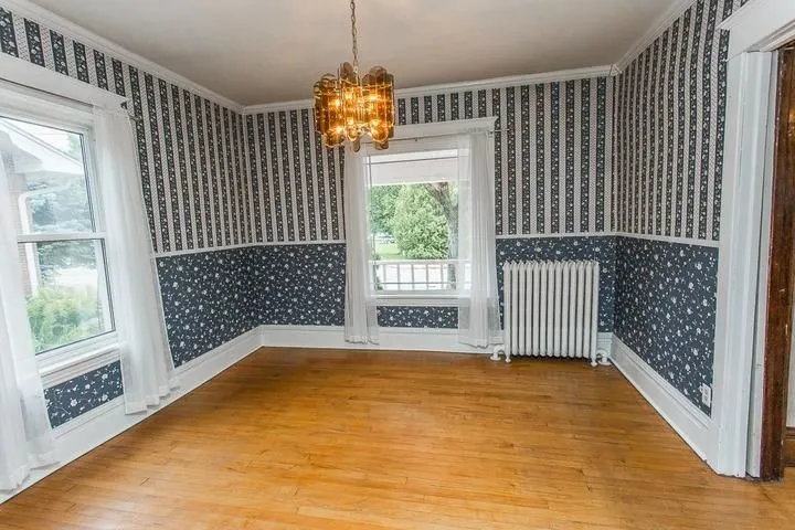 11 The Crescent