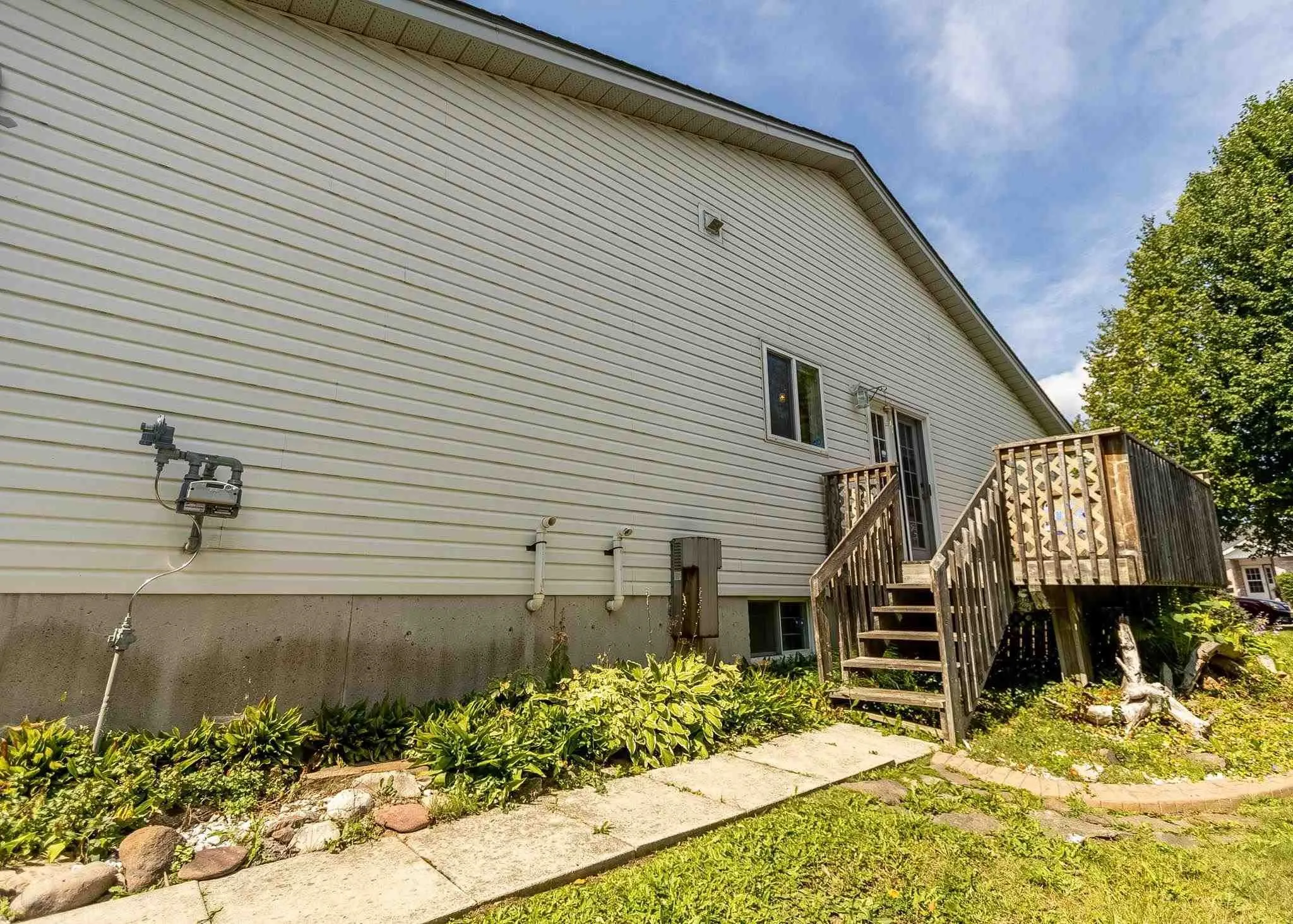 27 Village Court