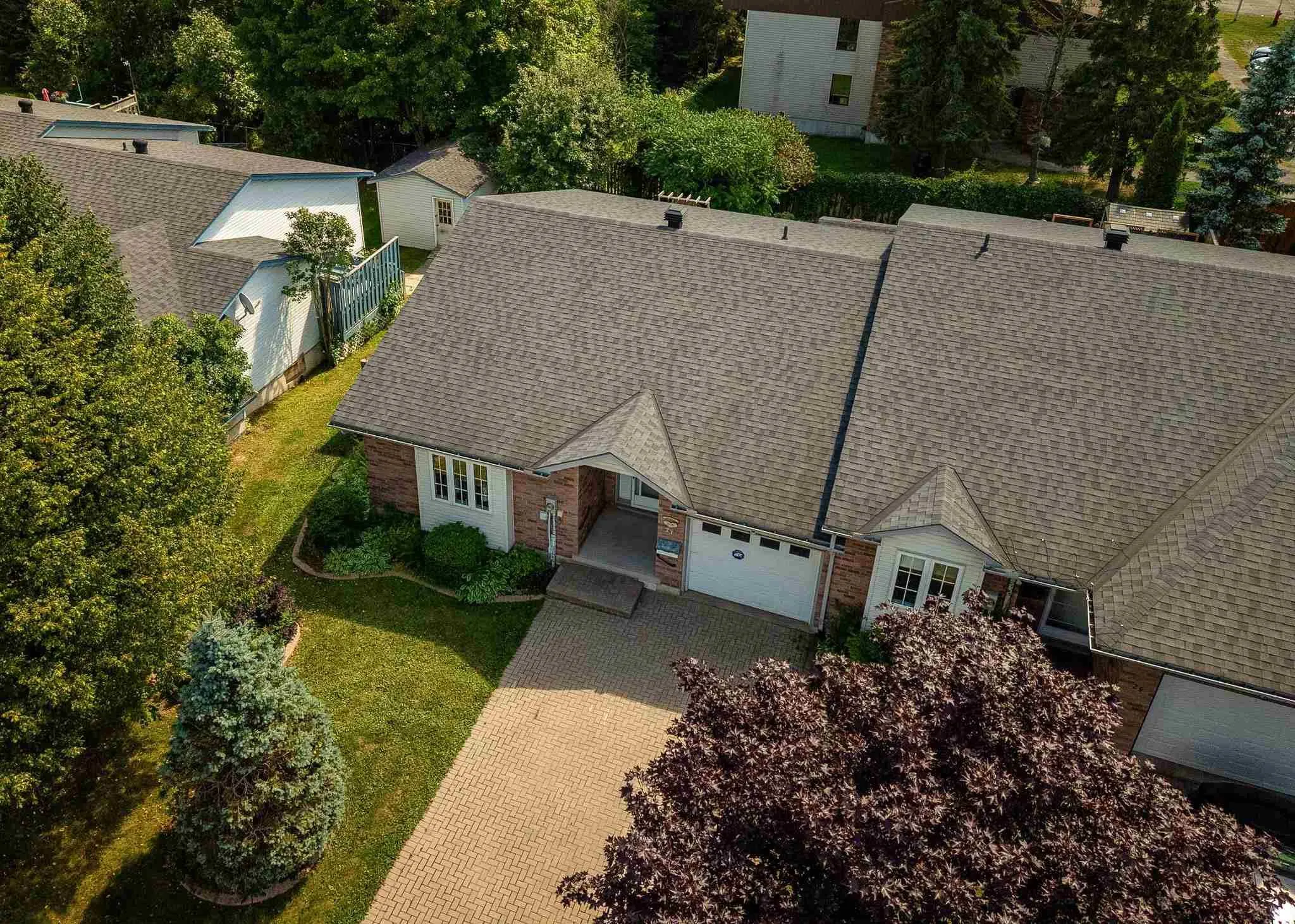 27 Village Court