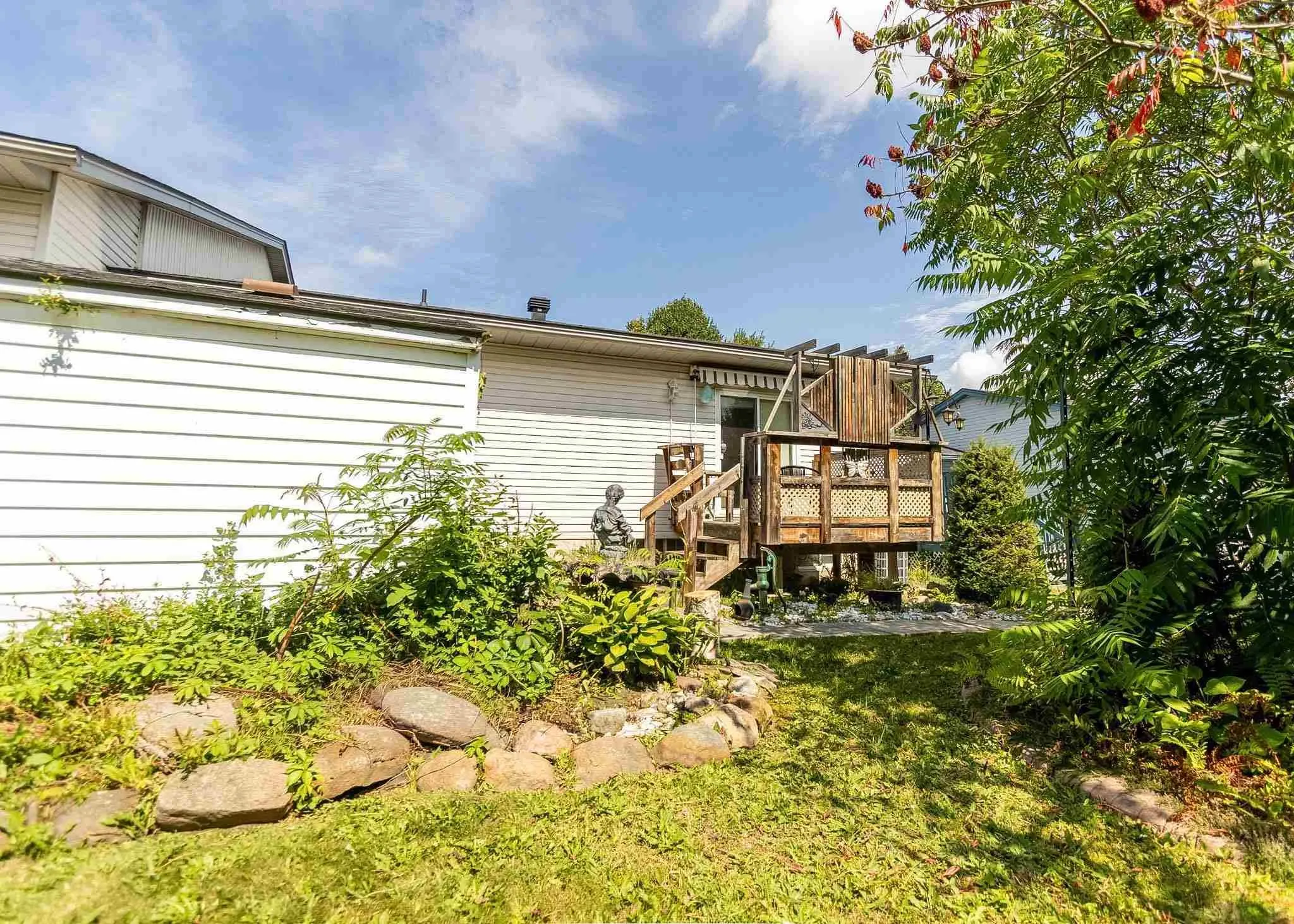 27 Village Court