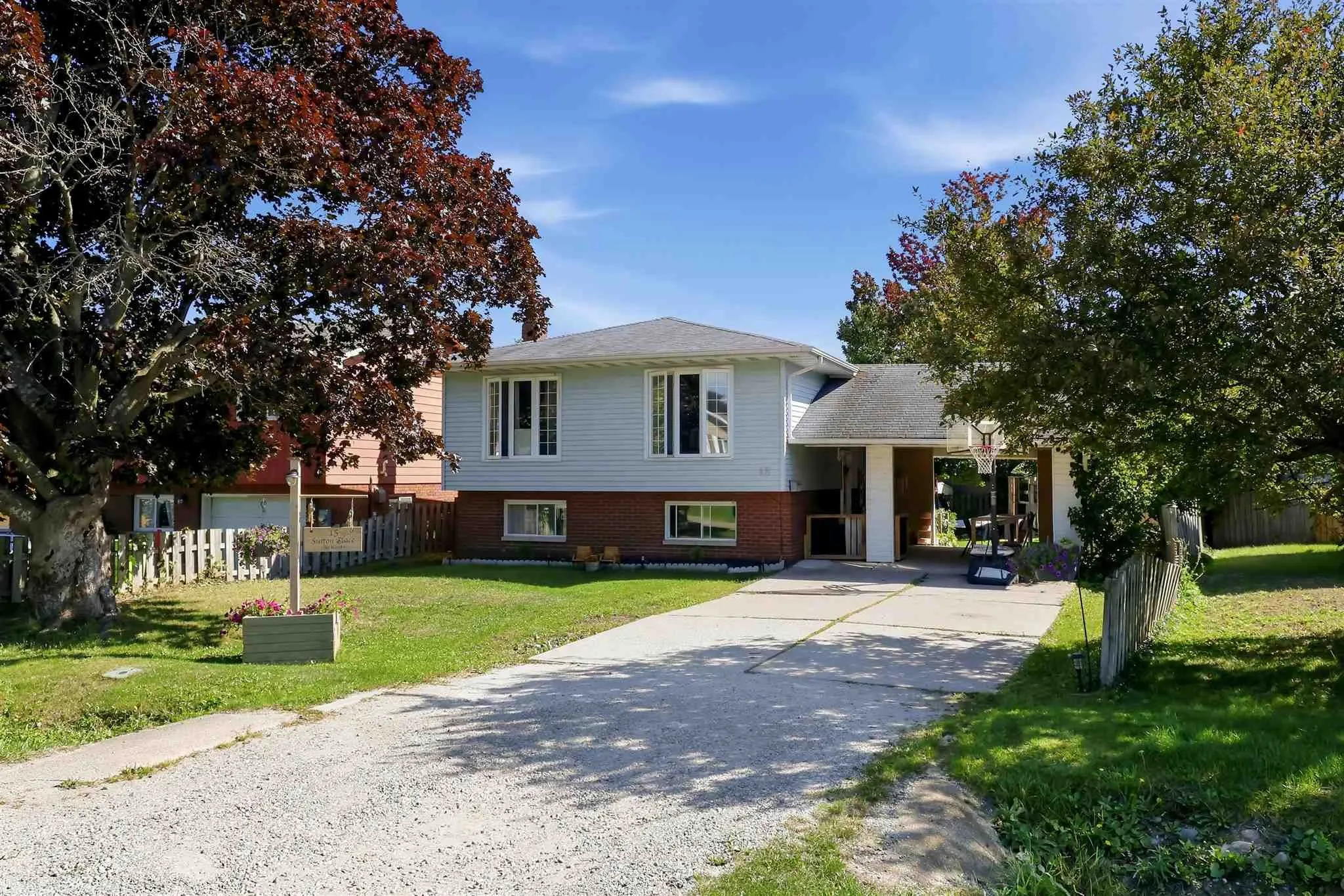 15 Sutton Place