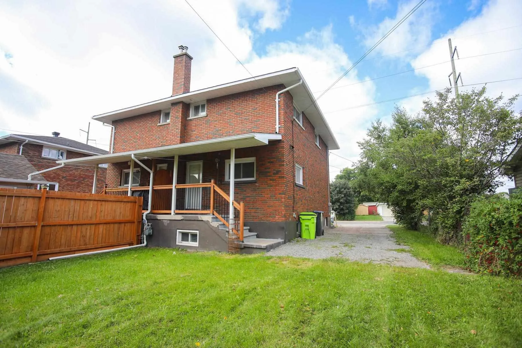 382 Farwell Terrace