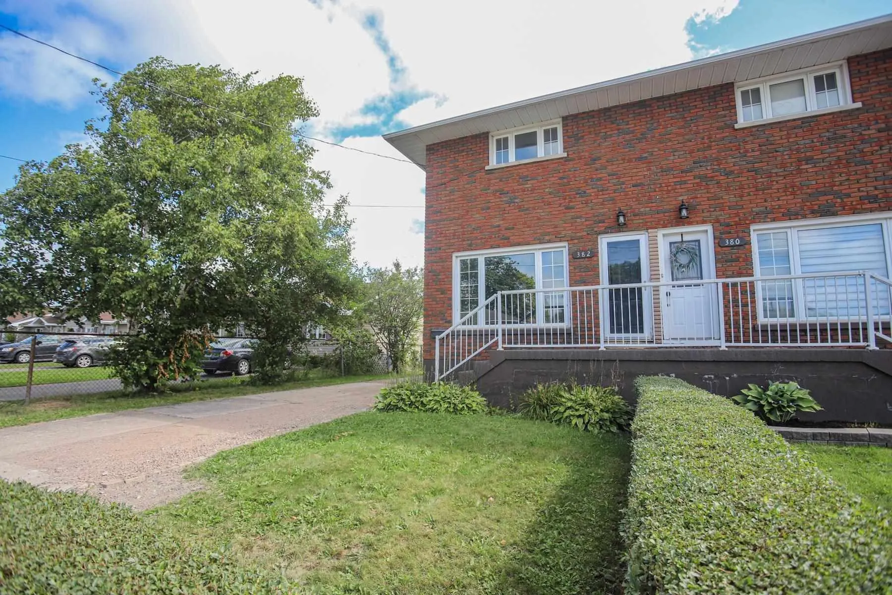 382 Farwell Terrace