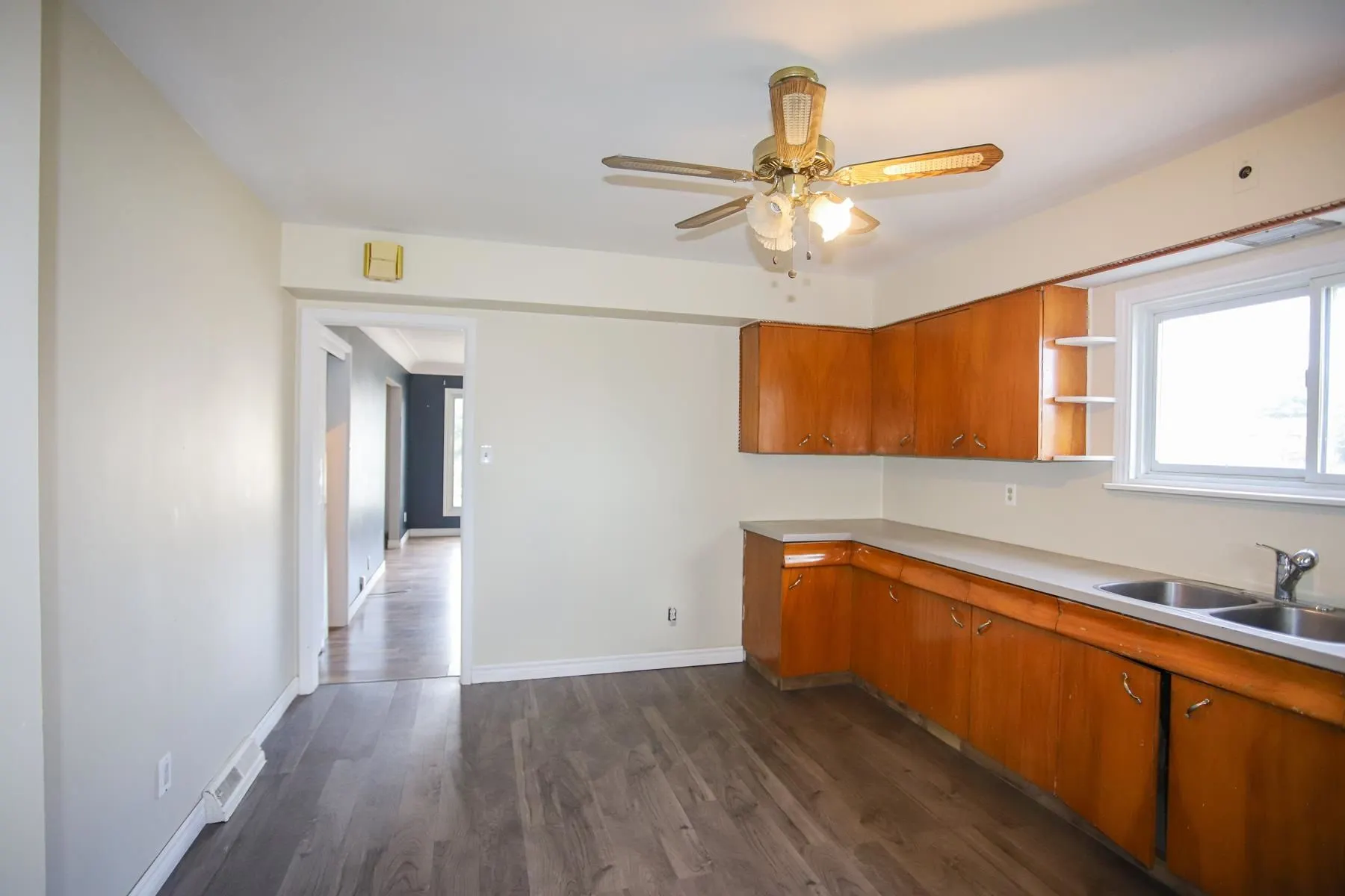 382 Farwell Terrace