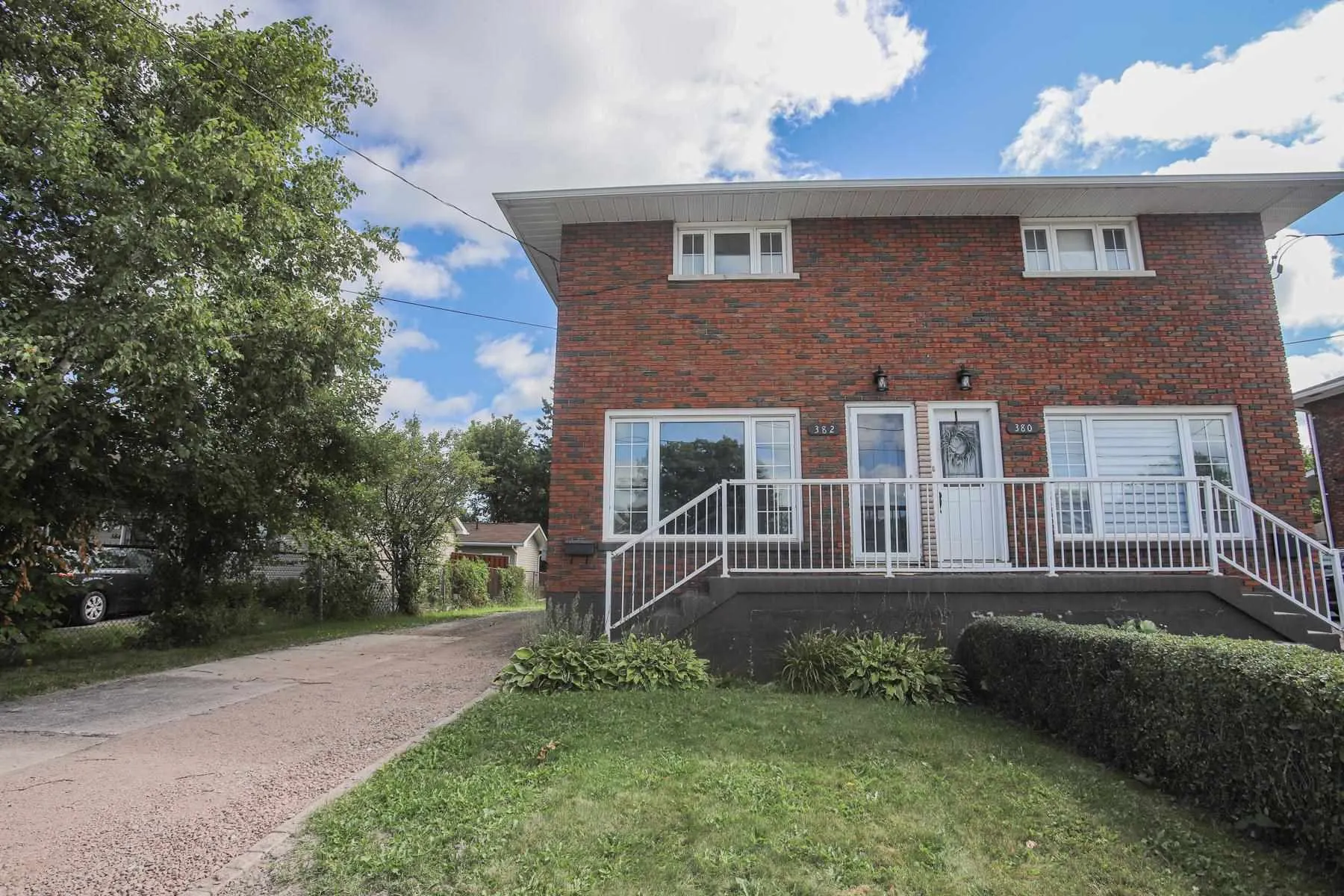 382 Farwell Terrace