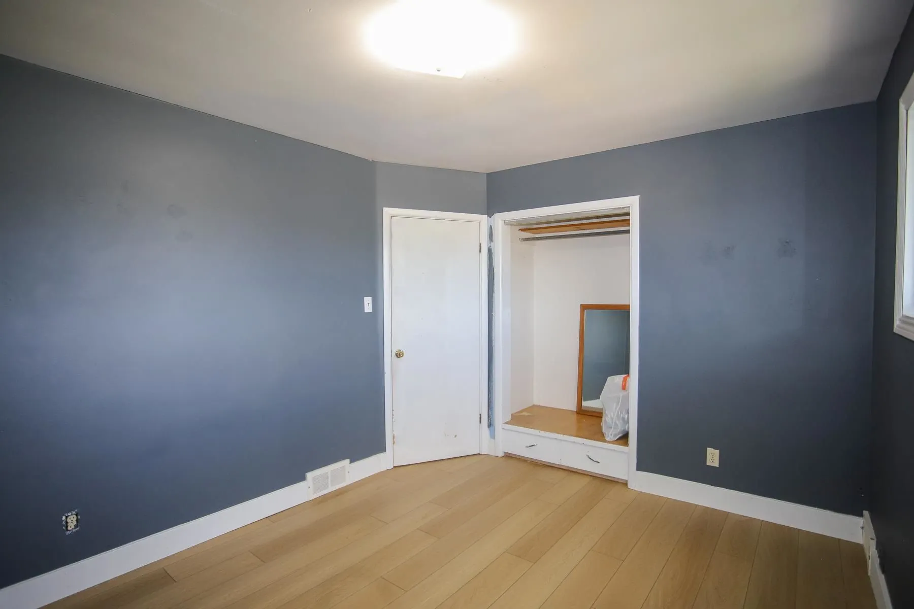 382 Farwell Terrace