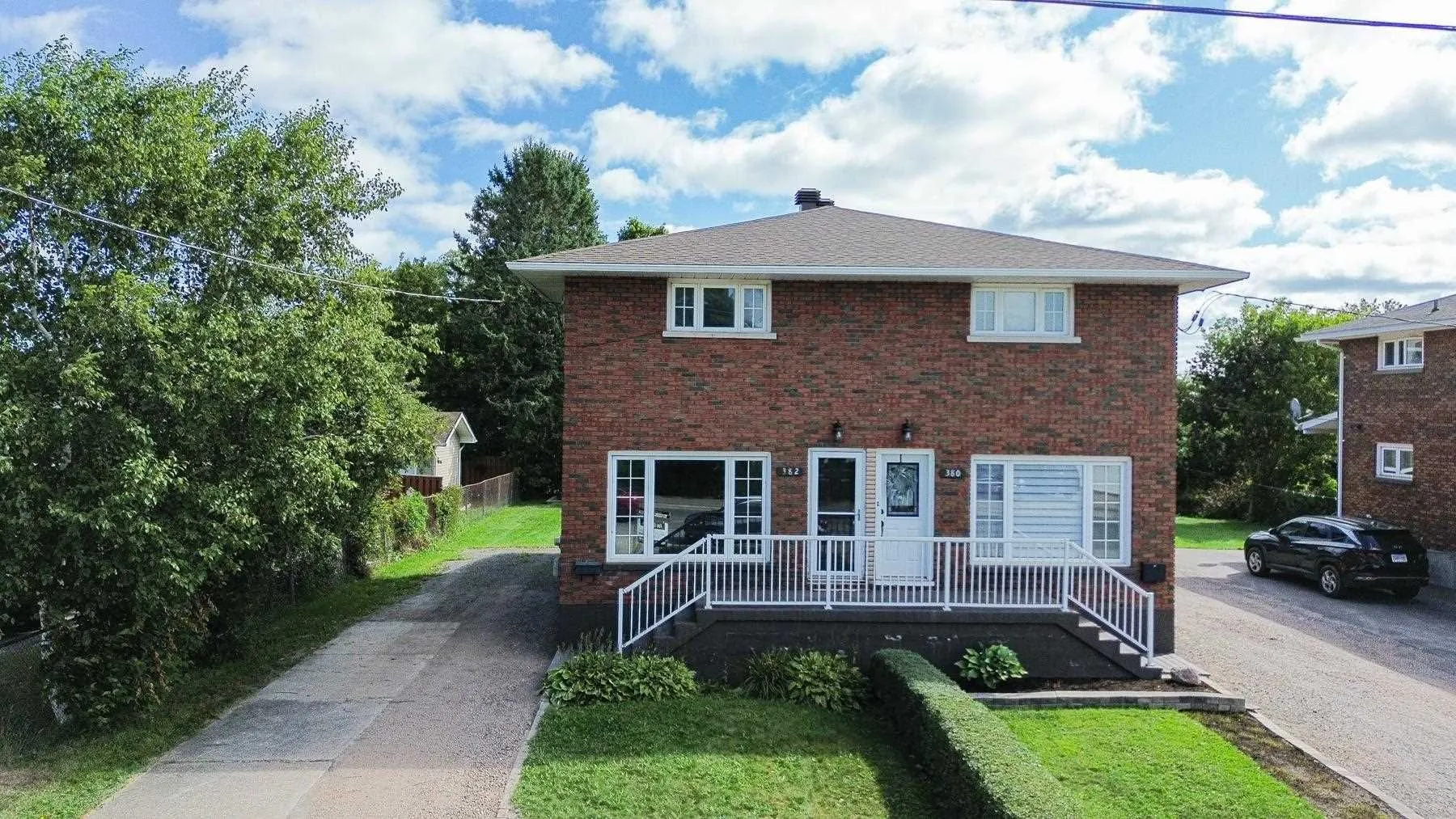 382 Farwell Terrace