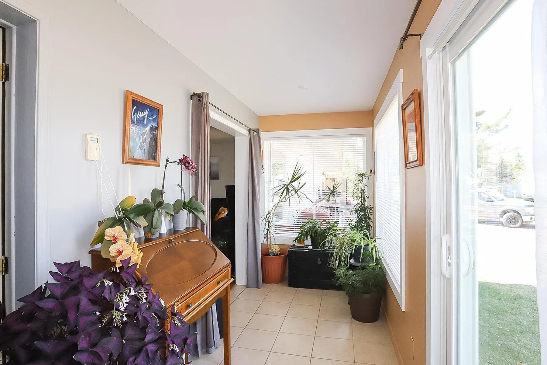 2233 Hilton Road