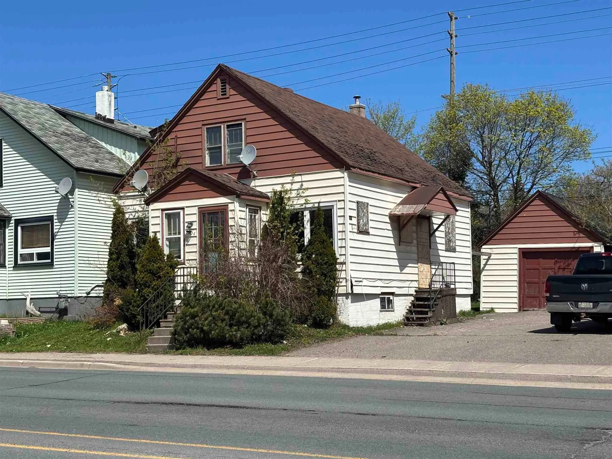 904 Wellington Street